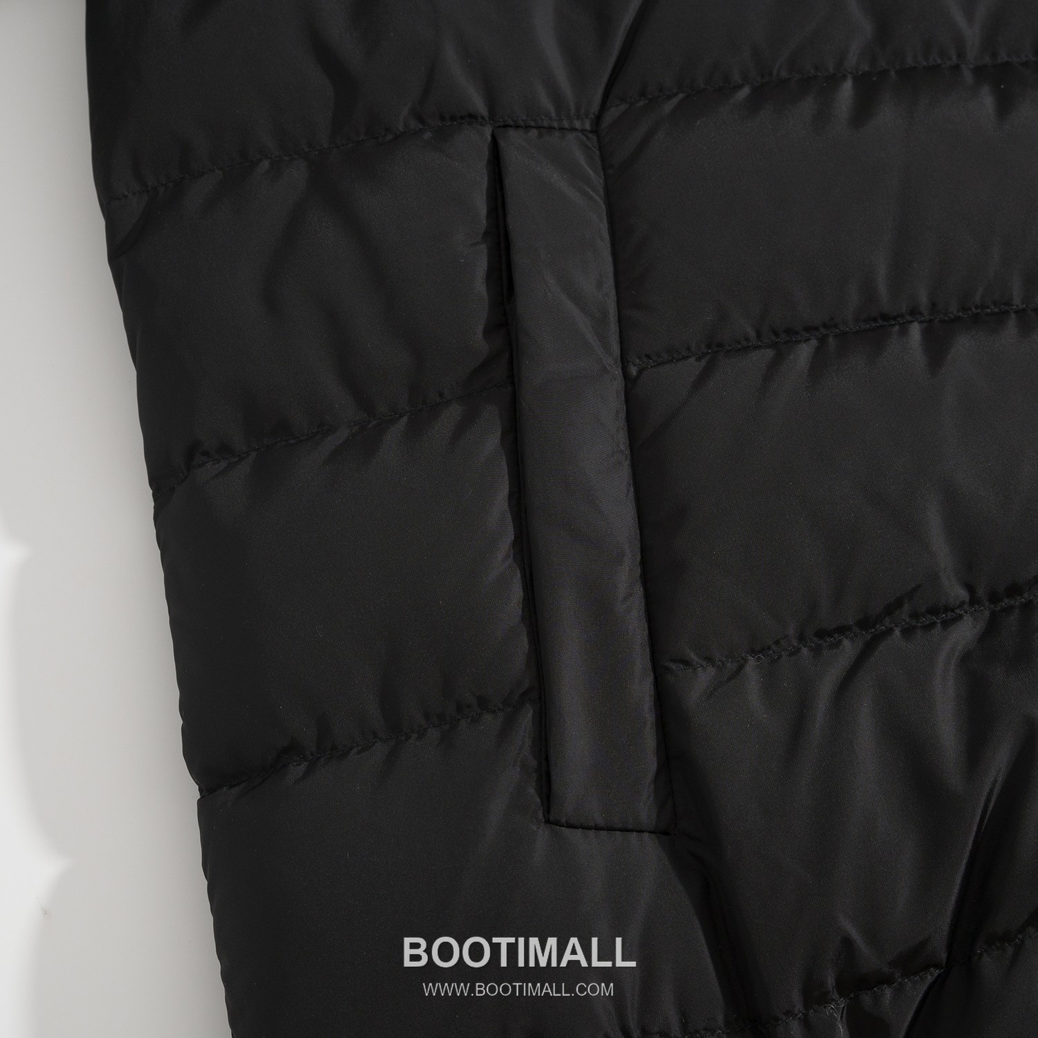 Prada Stand Collar Down Jacket Polyester 프라다 스탠드 칼라 다운 재킷 폴리에스터 46, 48, 50, 52 8