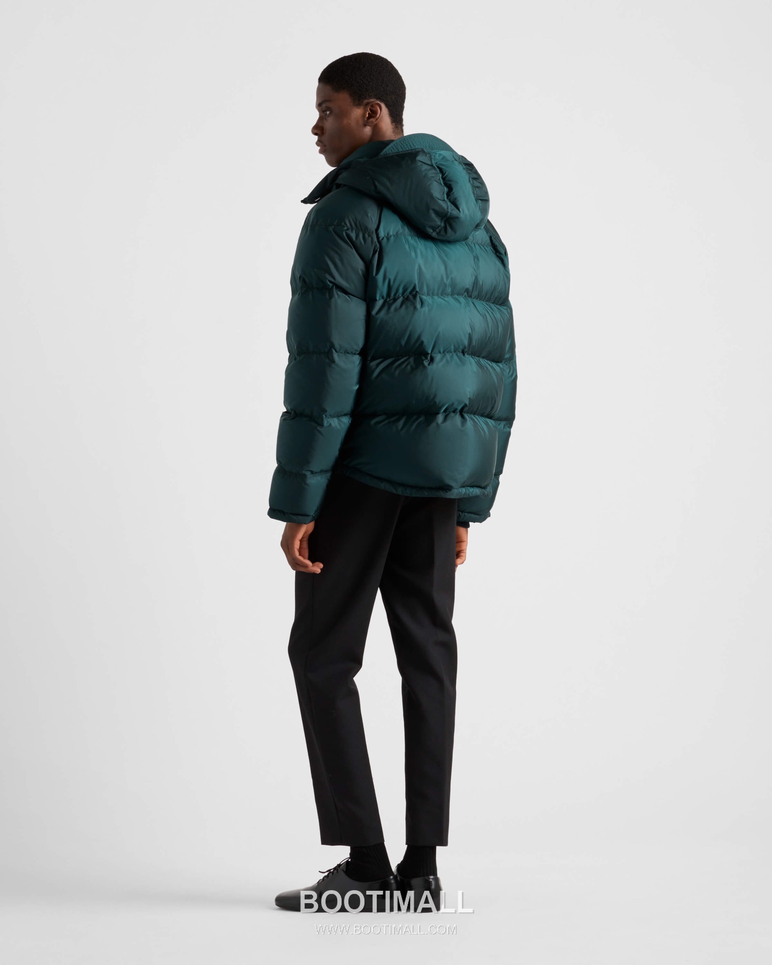 Prada Hooded Down Jacket Black 프라다 후드 다운 재킷 블랙 46, 48, 50, 52 2