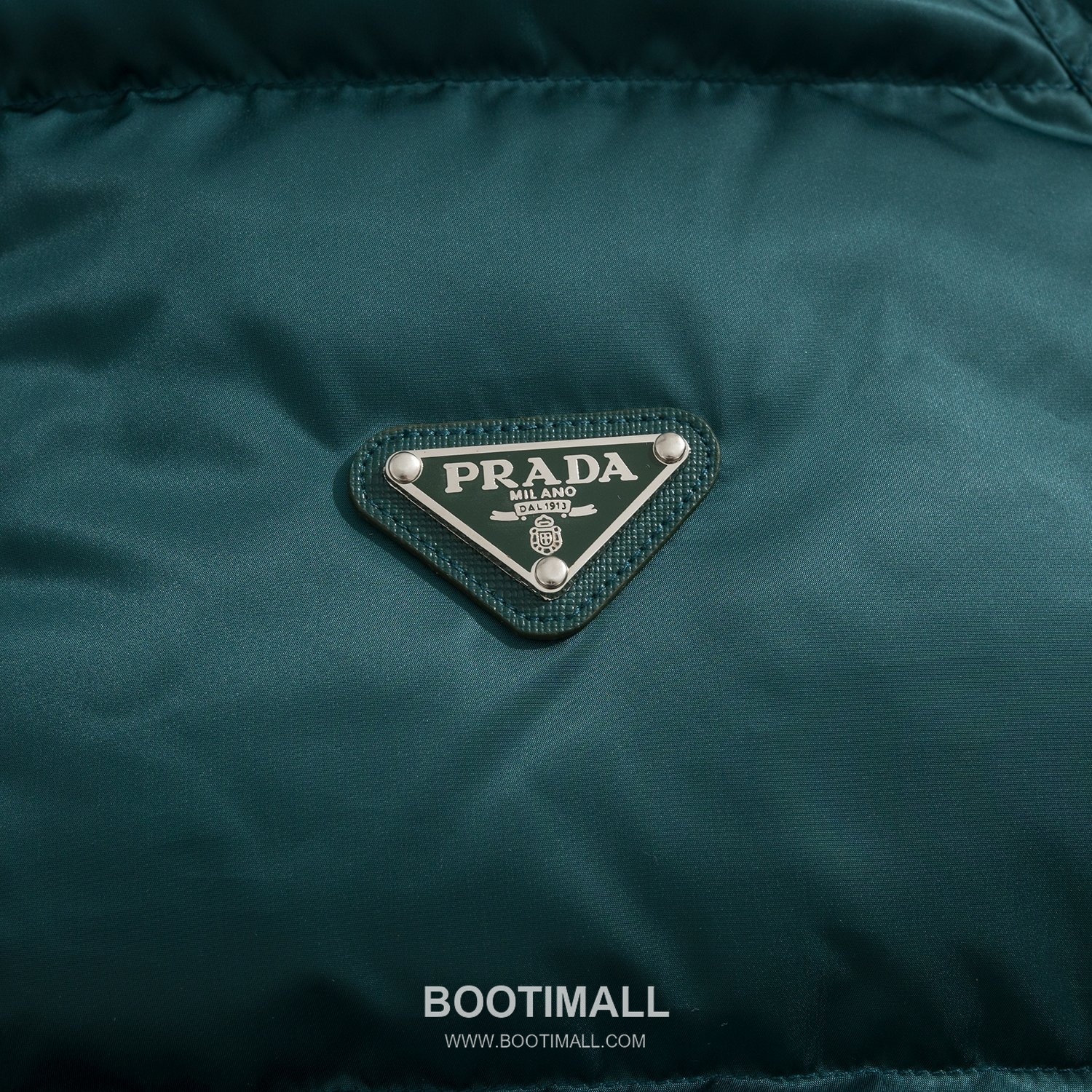 Prada Hooded Down Jacket Black 프라다 후드 다운 재킷 블랙 46, 48, 50, 52 8