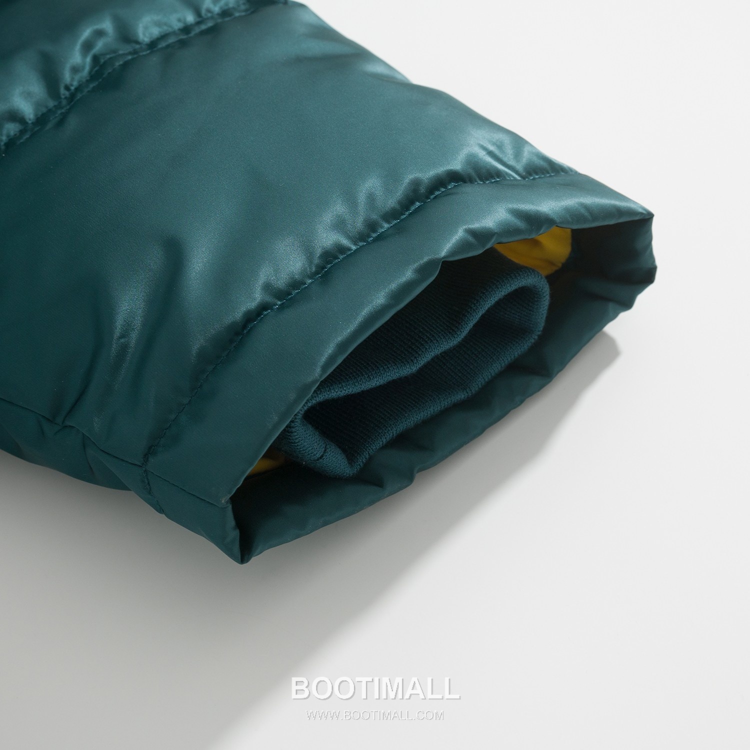 Prada Hooded Down Jacket Black 프라다 후드 다운 재킷 블랙 46, 48, 50, 52 9