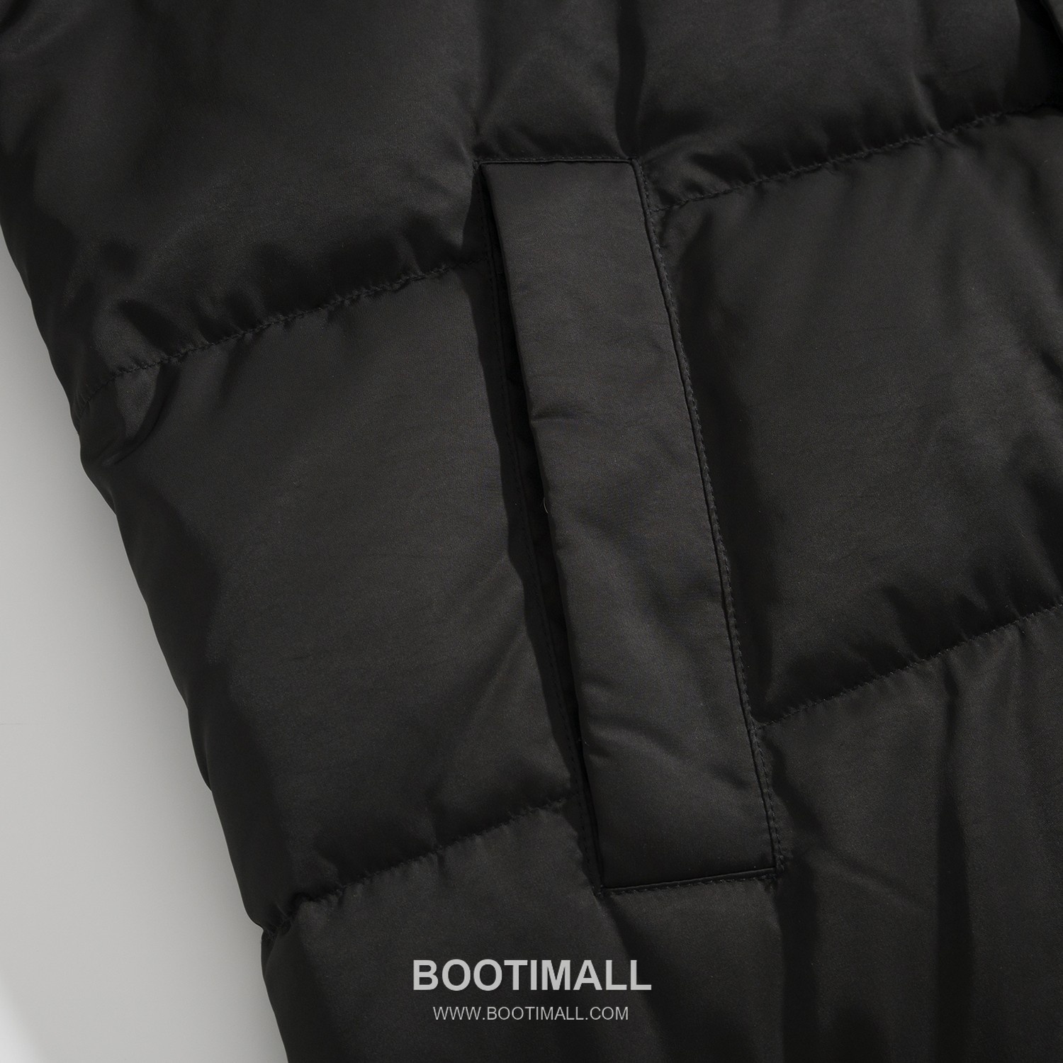 Prada Hooded Down Jacket Black 프라다 후드 다운 재킷 블랙 46, 48, 50, 52 18