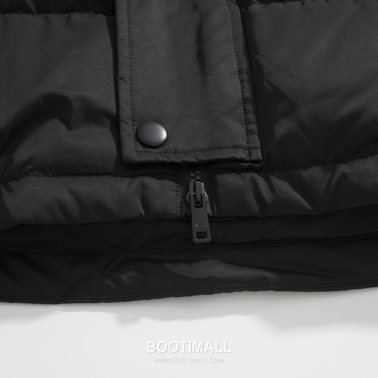 Prada Hooded Down Jacket Black 프라다 후드 다운 재킷 블랙 46, 48, 50, 52 19