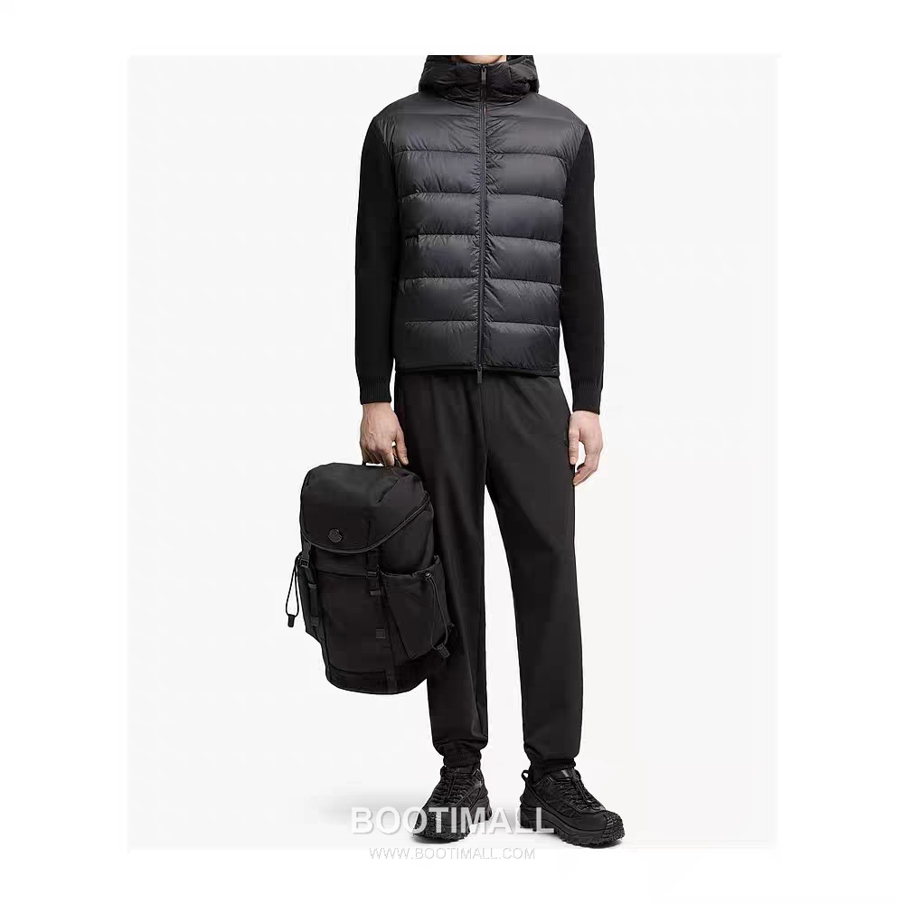 Gucci Knit Panel Down Jacket Polyester Navy 구찌 니트 패널 다운 재킷 폴리에스터 네이비 S, M, L, XL 1