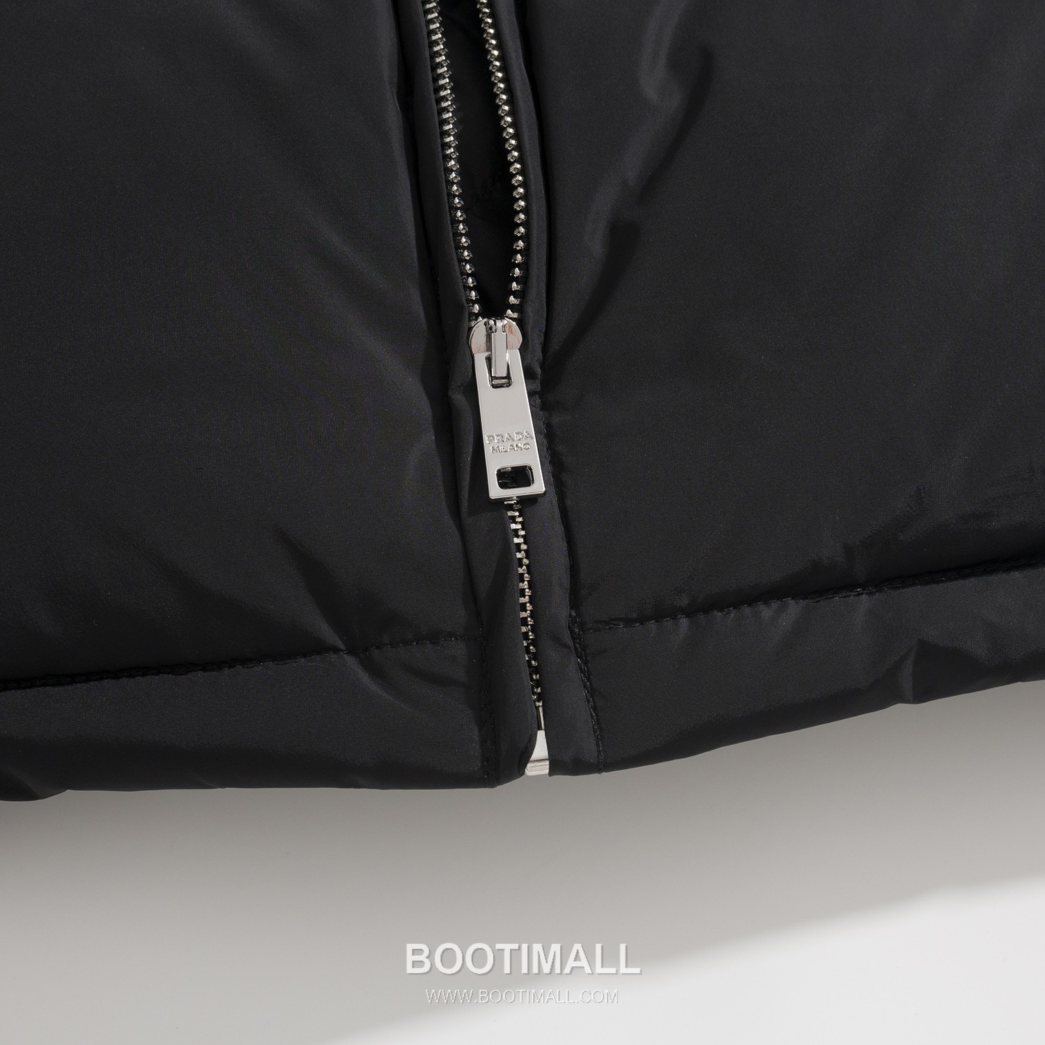 Prada Re-Nylon Down Jacket Re-Nylon Black 프라다 리나일론 다운 재킷 리나일론 블랙 S, M, L, XL 9