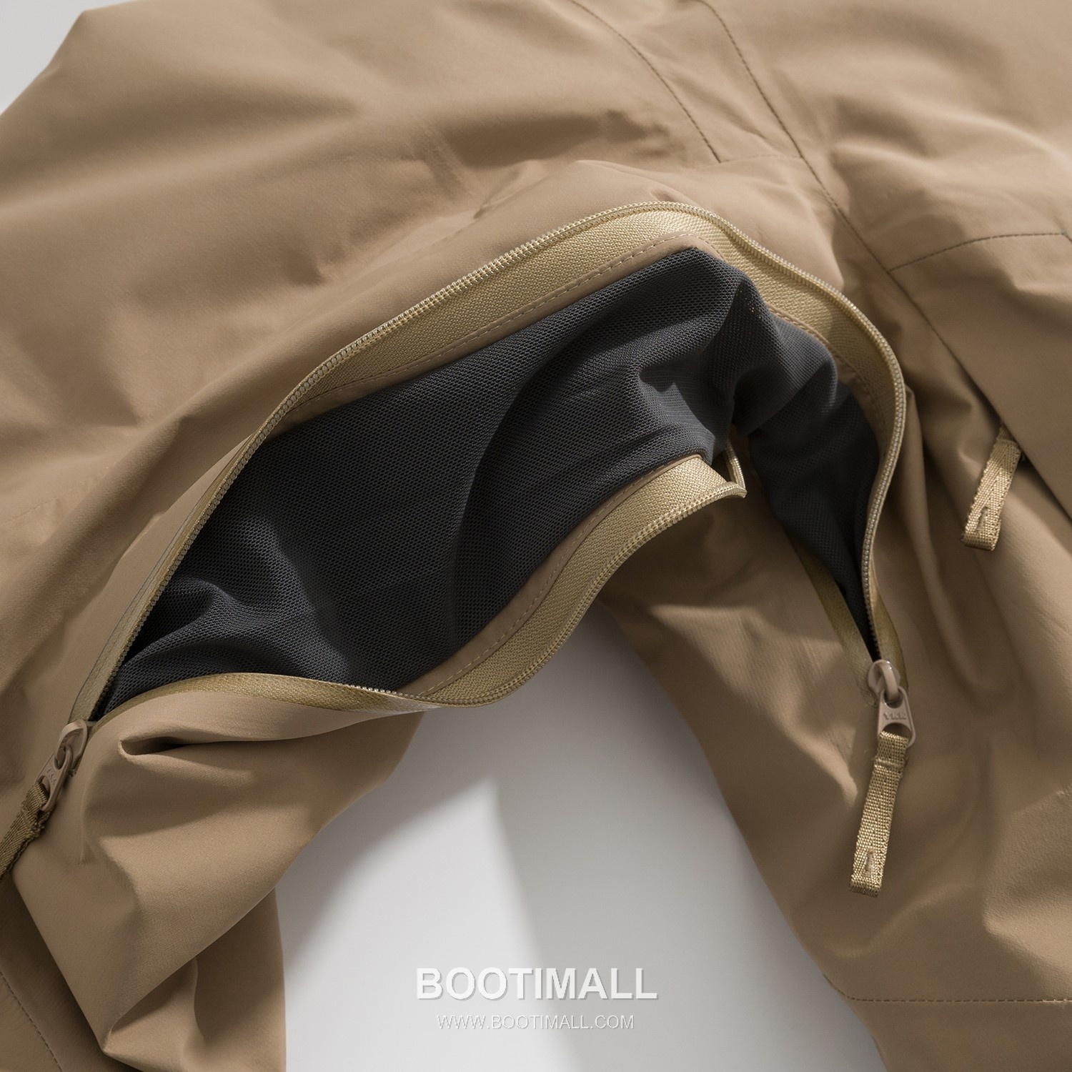 Arc'teryx Fissile SV Down Jacket GORE-TEX Black 아크테릭스 피실 SV 다운 재킷 고어텍스 블랙 6