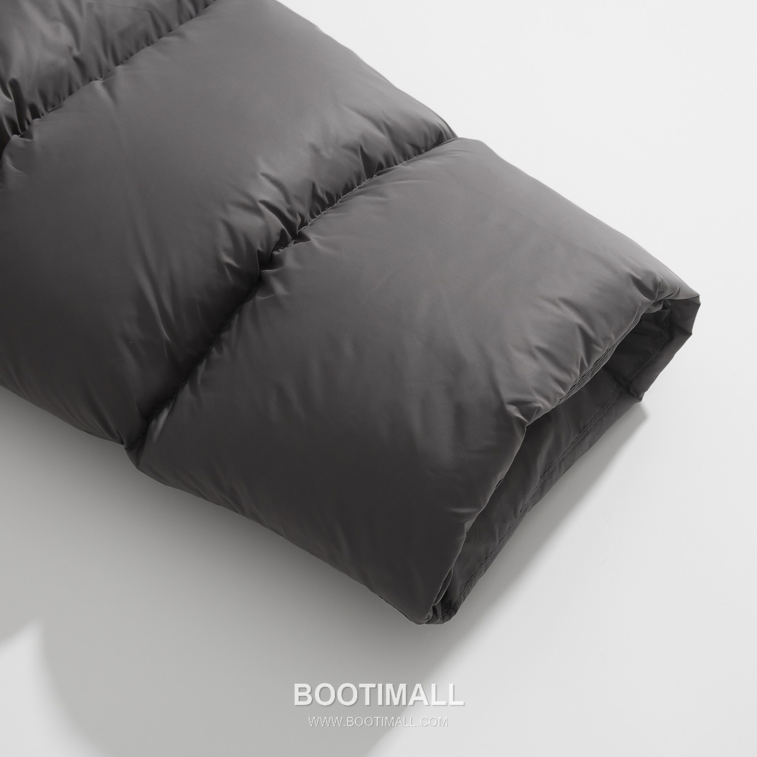 Gucci Embroidered Down Jacket Black 구찌 자수 다운 재킷 블랙 S, M, L, XL 13