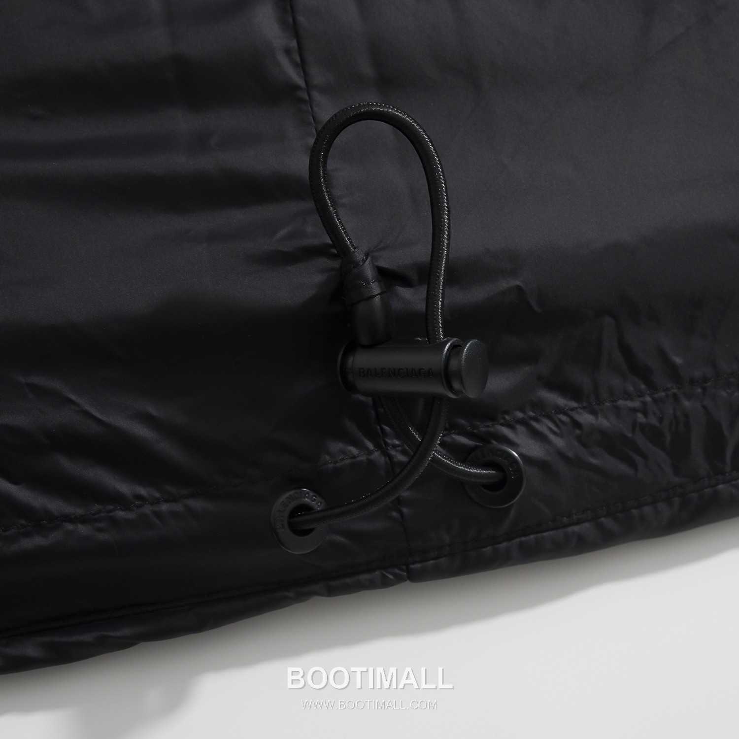 Gucci Embroidered Down Jacket Black 구찌 자수 다운 재킷 블랙 S, M, L, XL 21