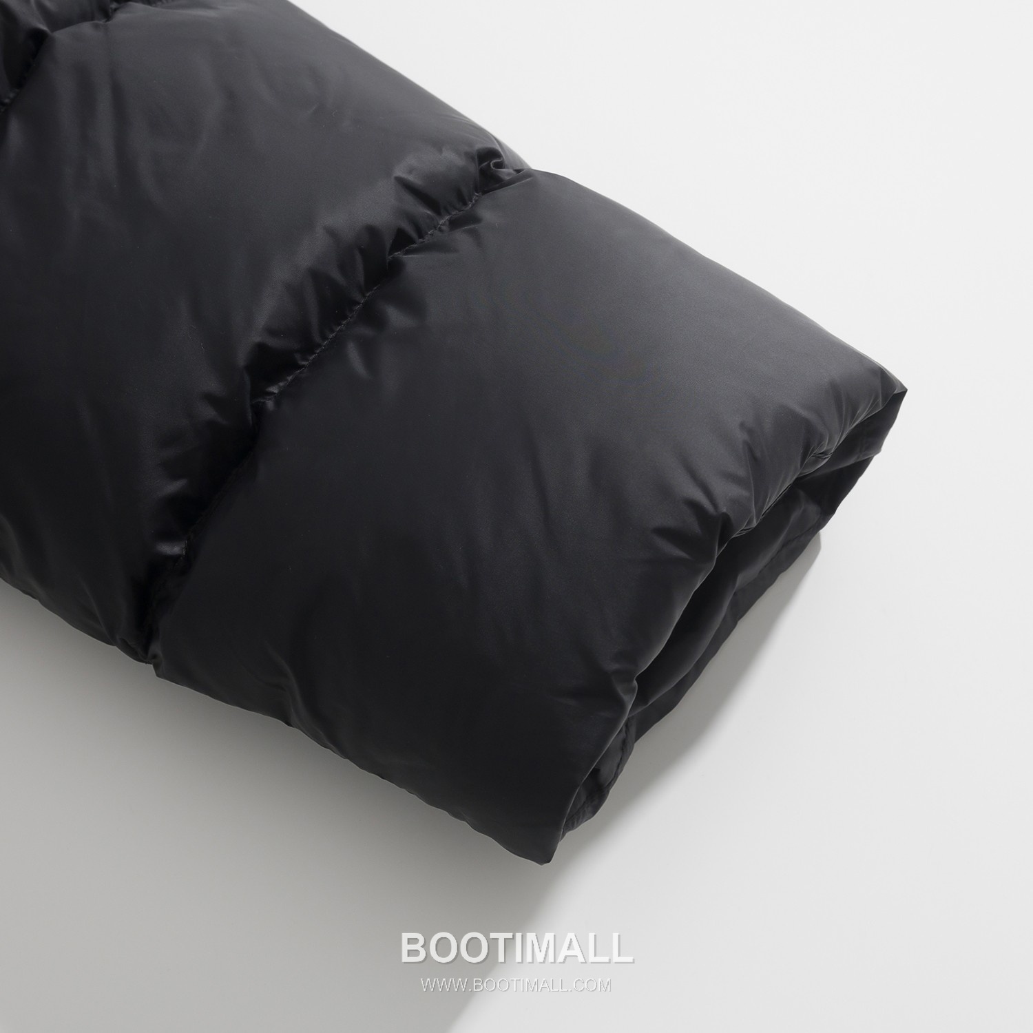 Gucci Embroidered Down Jacket Black 구찌 자수 다운 재킷 블랙 S, M, L, XL 22