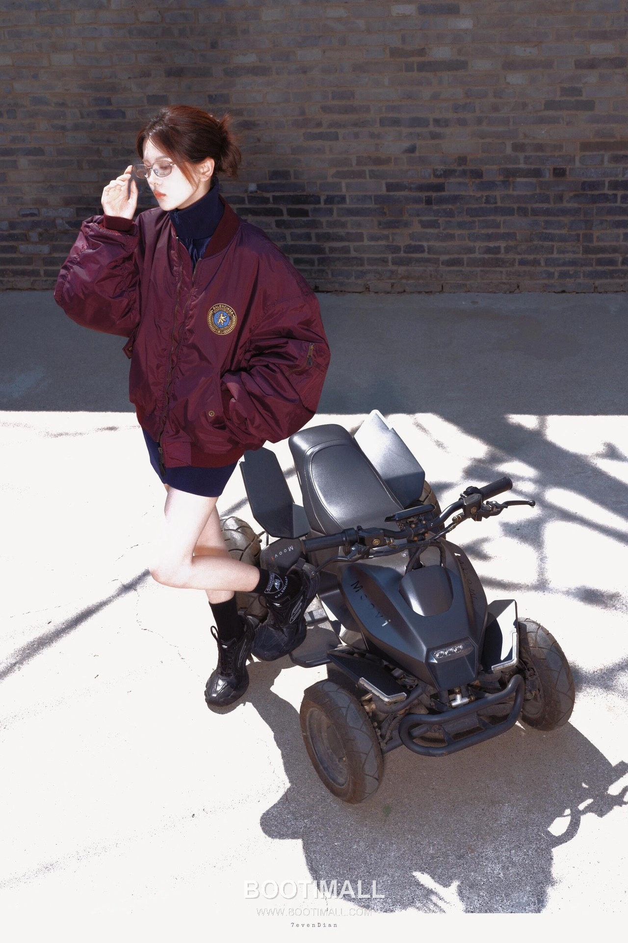 Gucci Lion Crest Jacket Nylon, Velvet, Cotton Black Padded Jacket 구찌 라이온 크레스트 자켓 나일론, 벨벳, 코튼 블랙 패딩 자켓 3