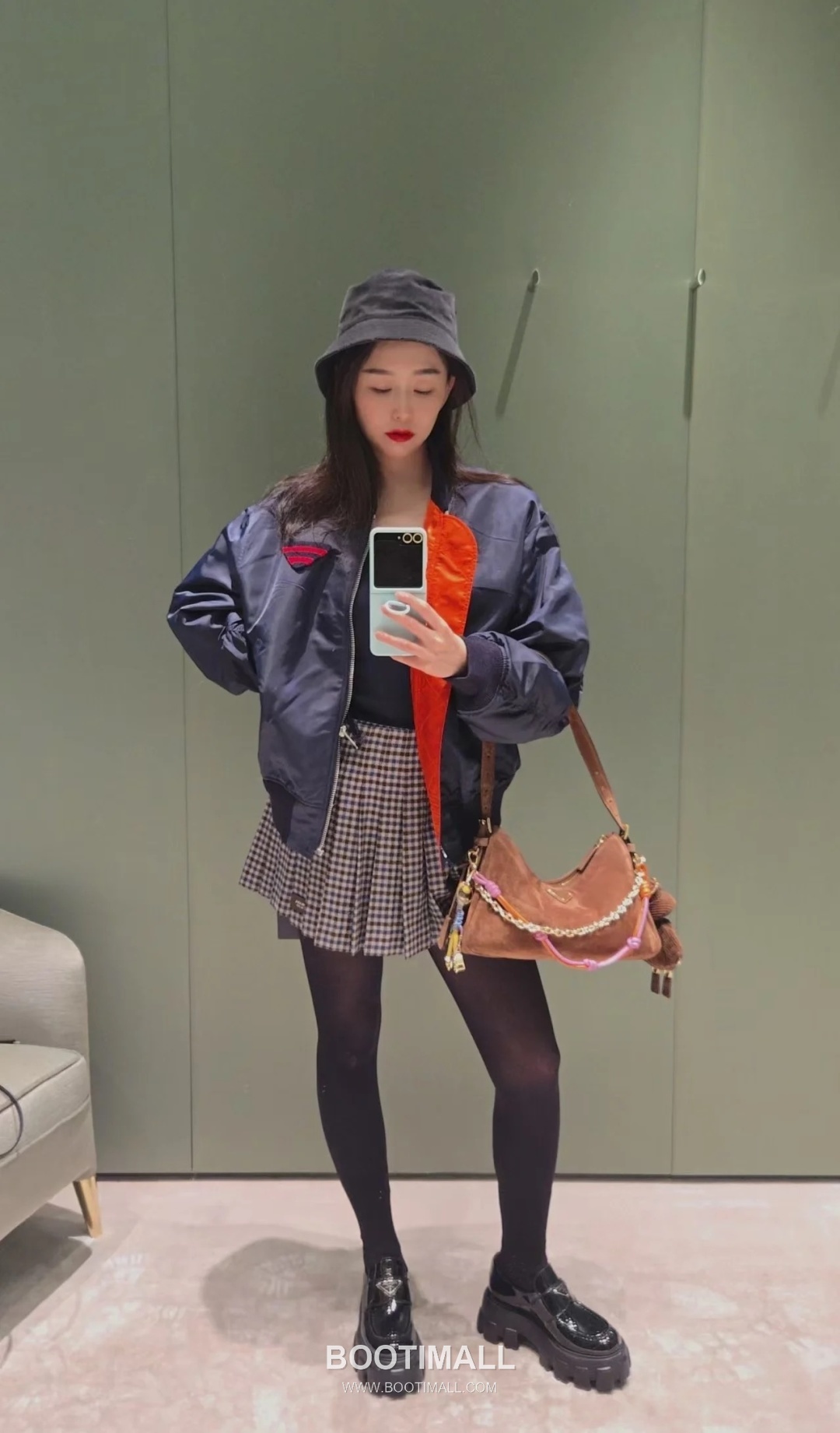 Prada Knit Logo Puffer Nylon Navy Down Jacket 프라다 니트 로고 패퍼 나일론 네이비 다운재킷 38, 40, 42, 44 1