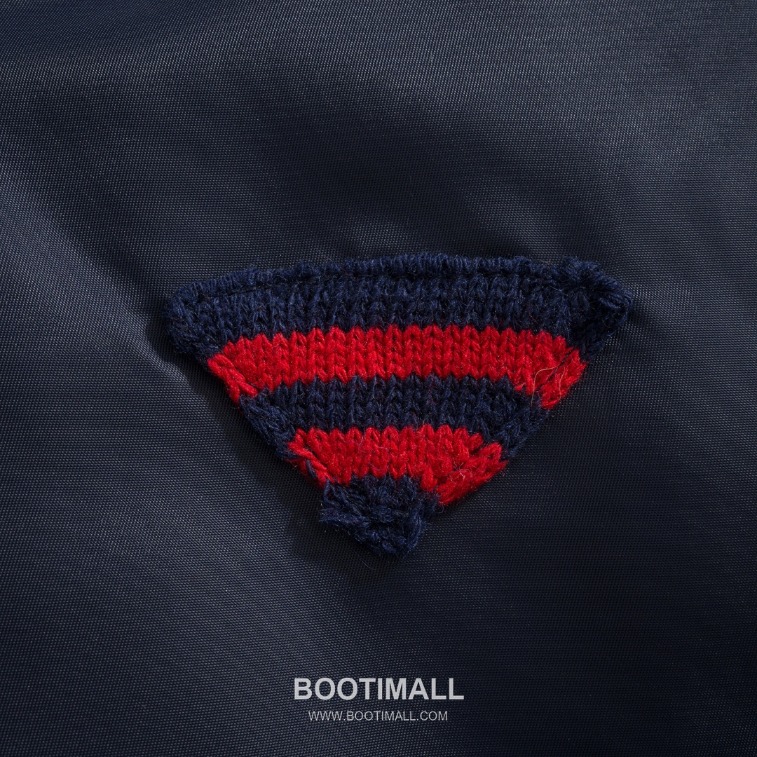 Prada Knit Logo Puffer Nylon Navy Down Jacket 프라다 니트 로고 패퍼 나일론 네이비 다운재킷 38, 40, 42, 44 8