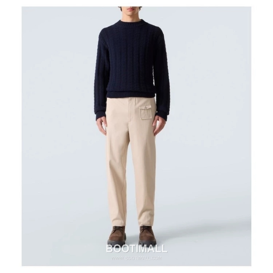 Gucci Embossed Logo Sweater Wool, Cashmere, Calfskin 구찌 엠보 로고 스웨터 울, 캐시미어, 송아지가죽 1