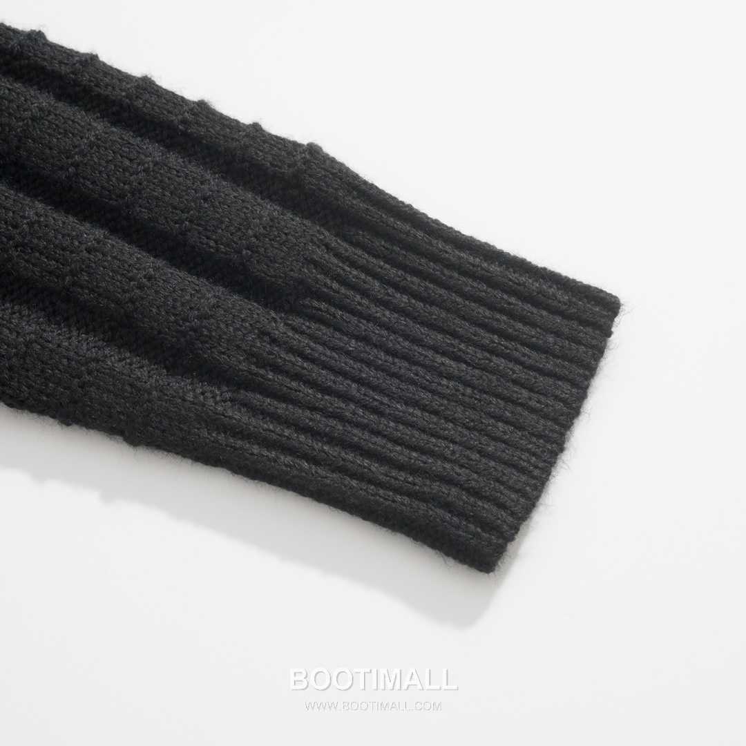 Gucci Embossed Logo Sweater Wool, Cashmere, Calfskin 구찌 엠보 로고 스웨터 울, 캐시미어, 송아지가죽 13