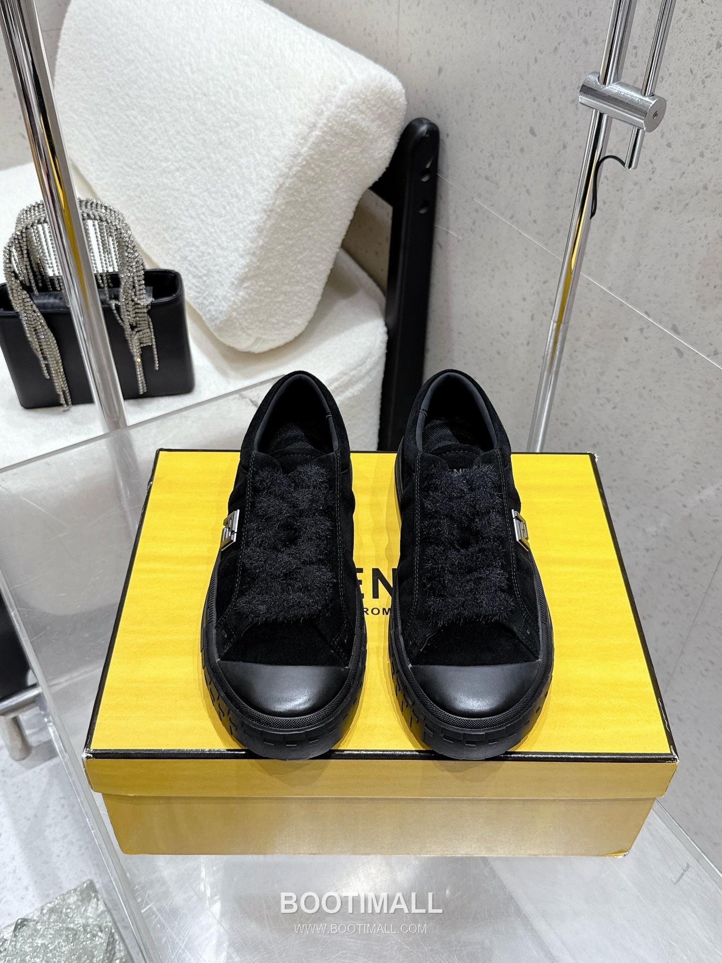 Fendi FF Low Sneakers Leather Black 펜디 FF 로우 스니커즈 레더 블랙 1
