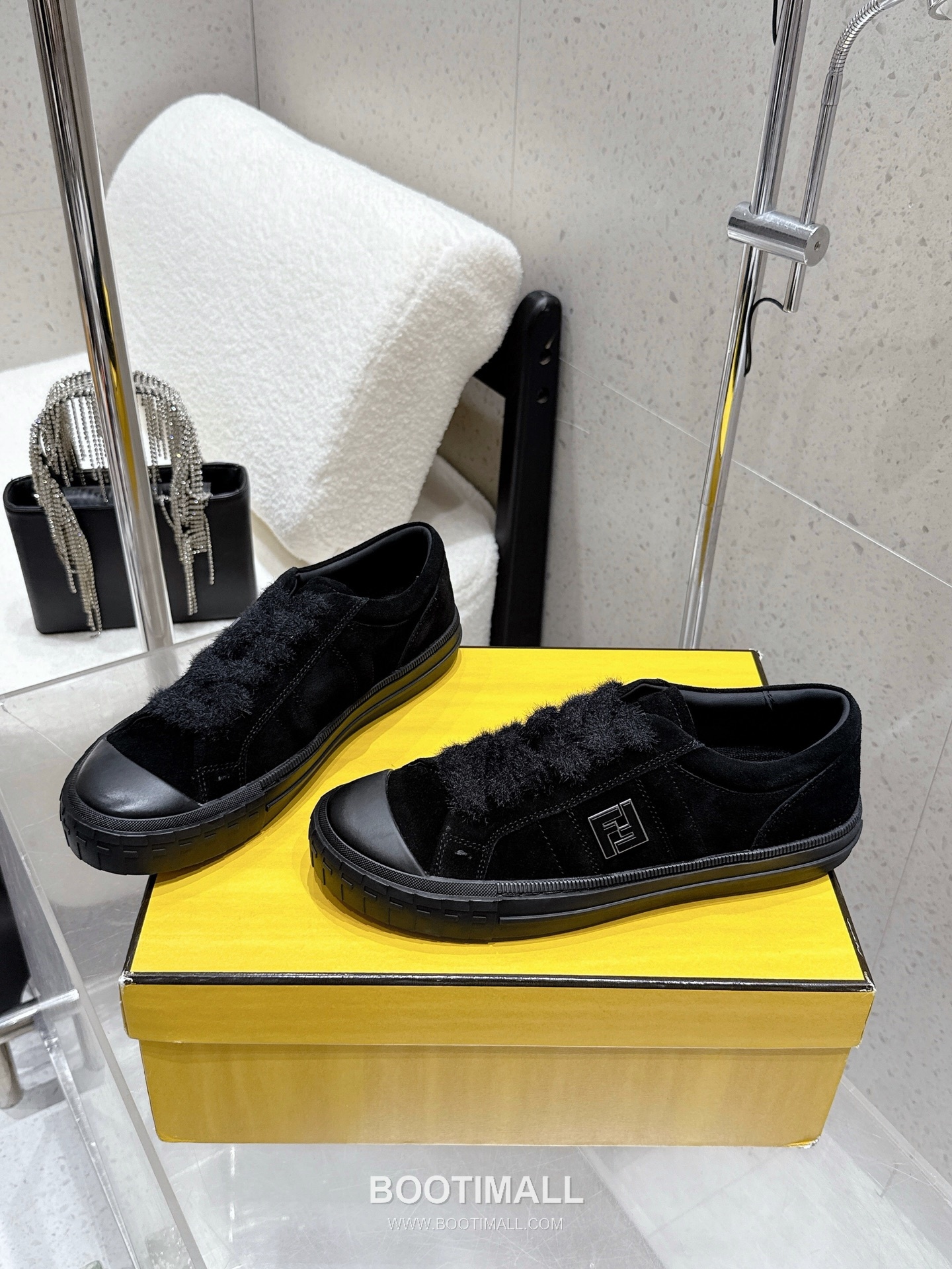 Fendi FF Low Sneakers Leather Black 펜디 FF 로우 스니커즈 레더 블랙 2
