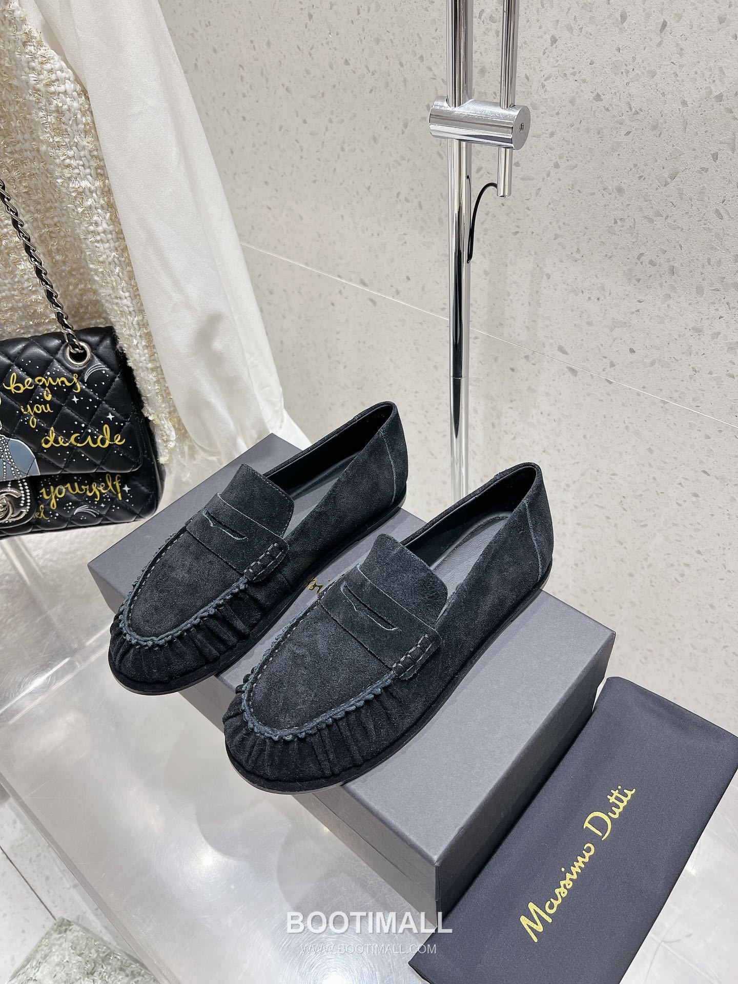 Massimo Dutti Suede Loafers 마시모두띠 스웨이드 로퍼 1