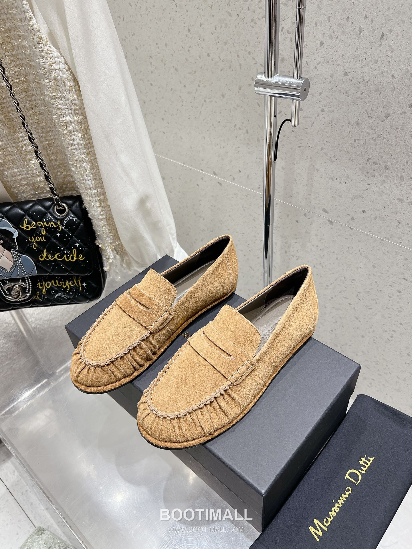 Massimo Dutti Suede Loafers 마시모두띠 스웨이드 로퍼 1