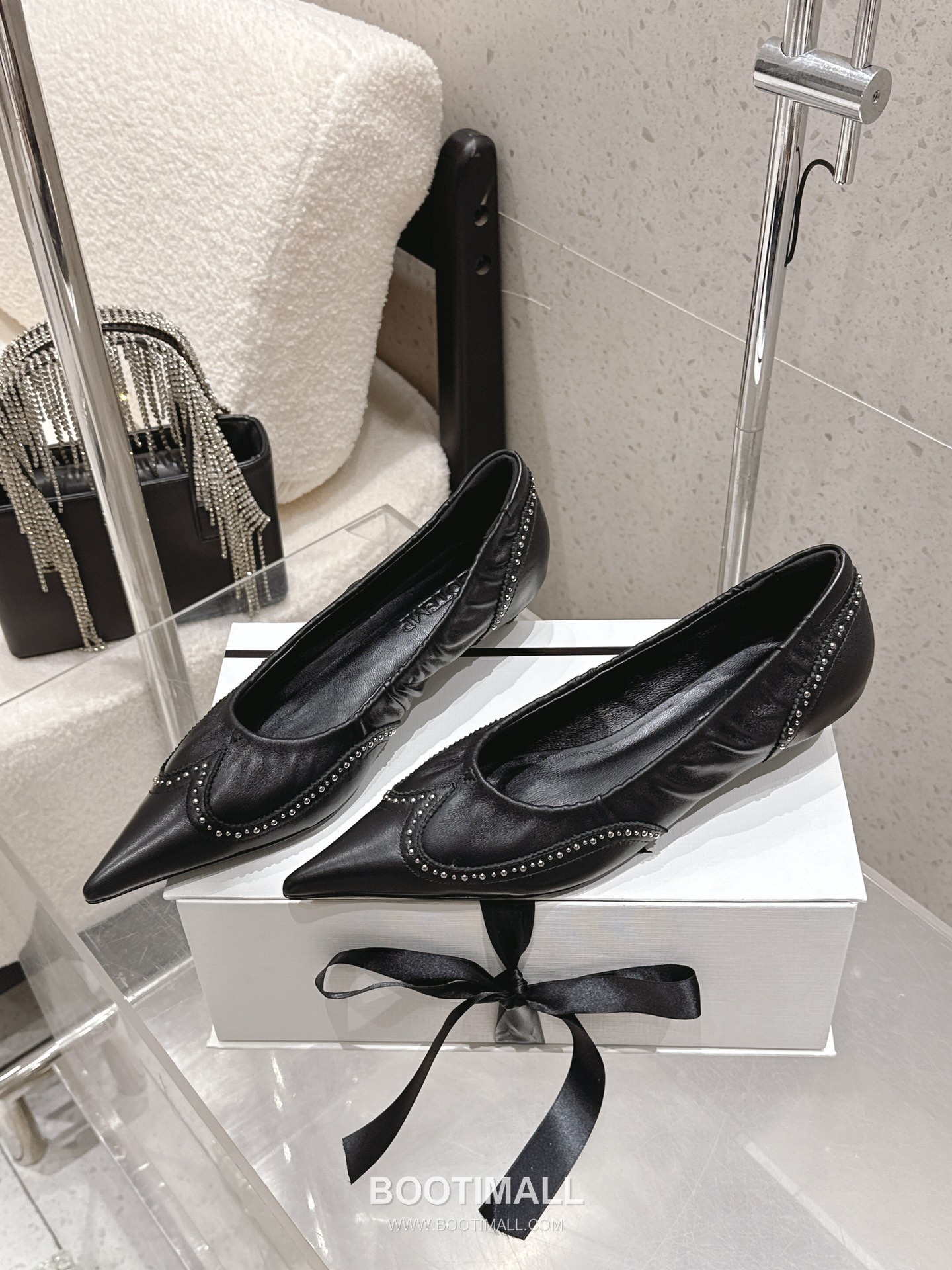 Cotemp Studded Brogue Kitten Heel Pumps 코템프 스터드 브로그 키튼힐 펌프스 2