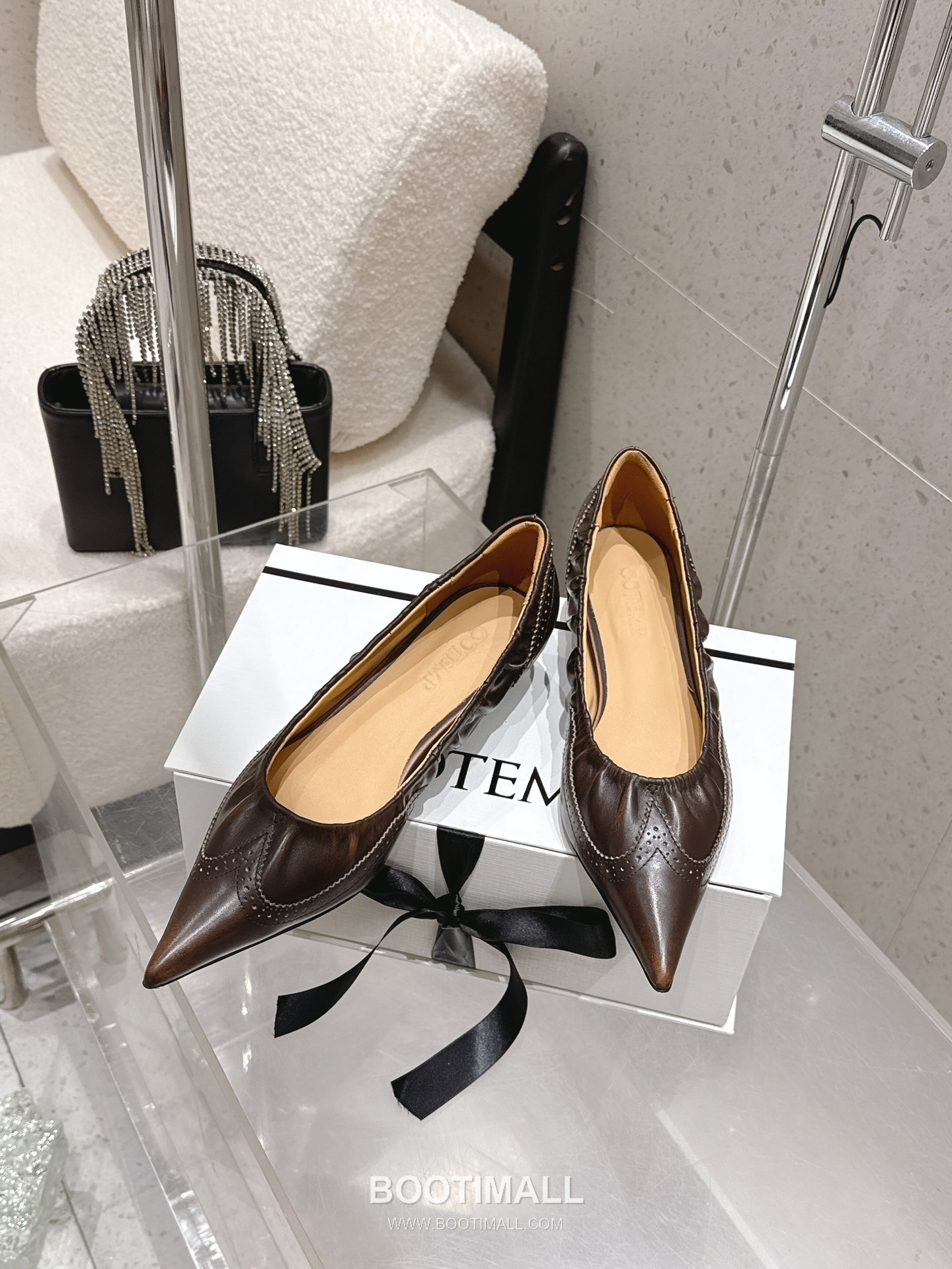 Cotemp Studded Brogue Kitten Heel Pumps 코템프 스터드 브로그 키튼힐 펌프스 4