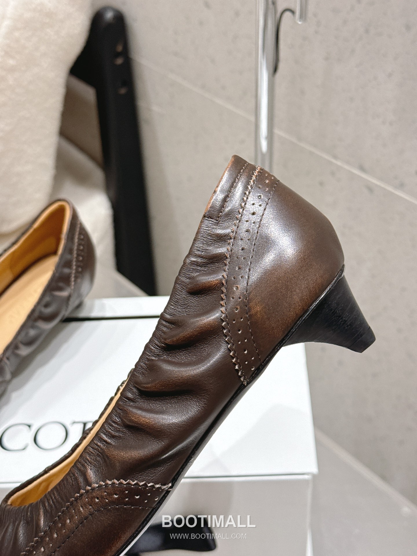 Cotemp Studded Brogue Kitten Heel Pumps 코템프 스터드 브로그 키튼힐 펌프스 7