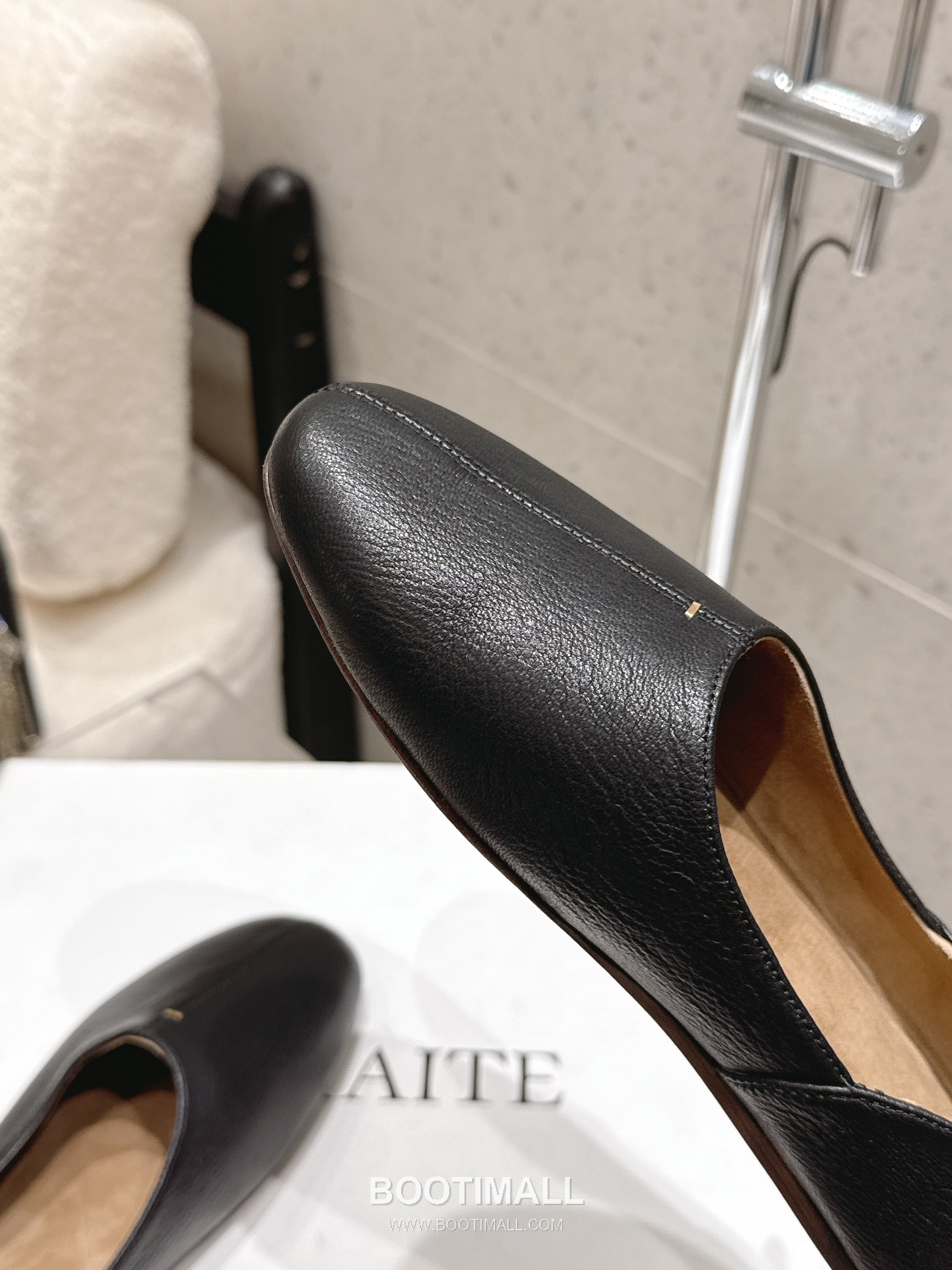 Khaite Ballet Flats 카이트 발레 플랫 슈즈 8