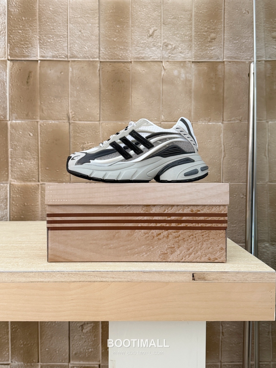 adidas x Bad Bunny Adistar Cushion Sneakers 아디다스 배드버니 아디스타 쿠션 스니커즈 2