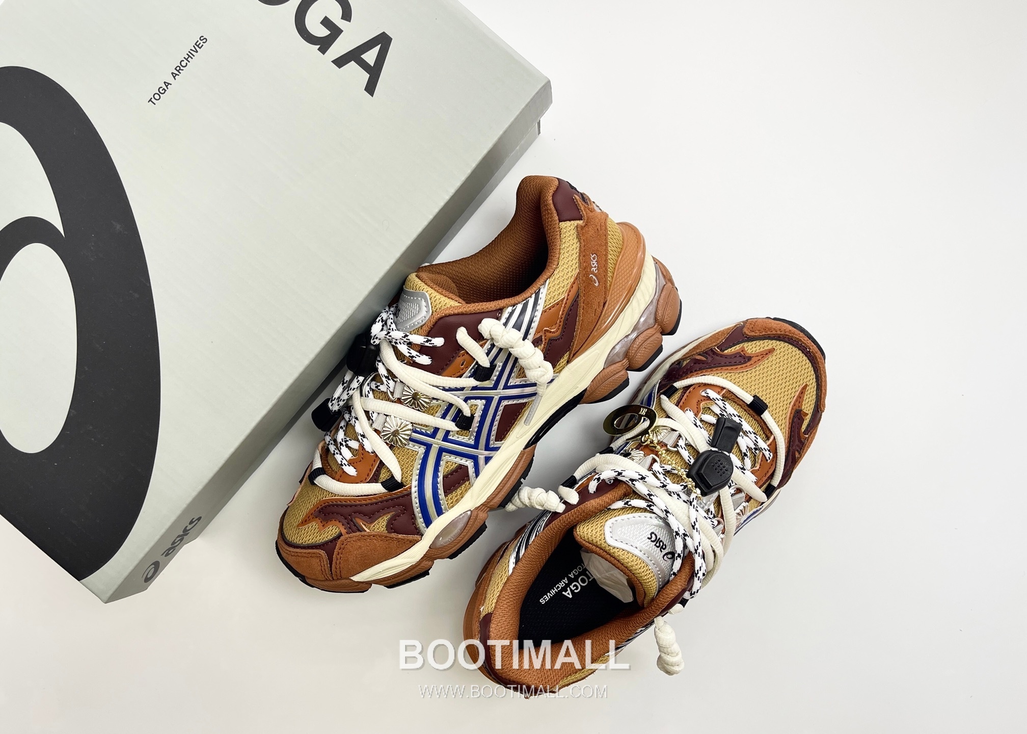 TOGA x ASICS Gel-Cumulus 16 Mesh Black Sneakers 토가 x 아식스 젤 큐뮬러스 16 메쉬 블랙 스니커즈 2