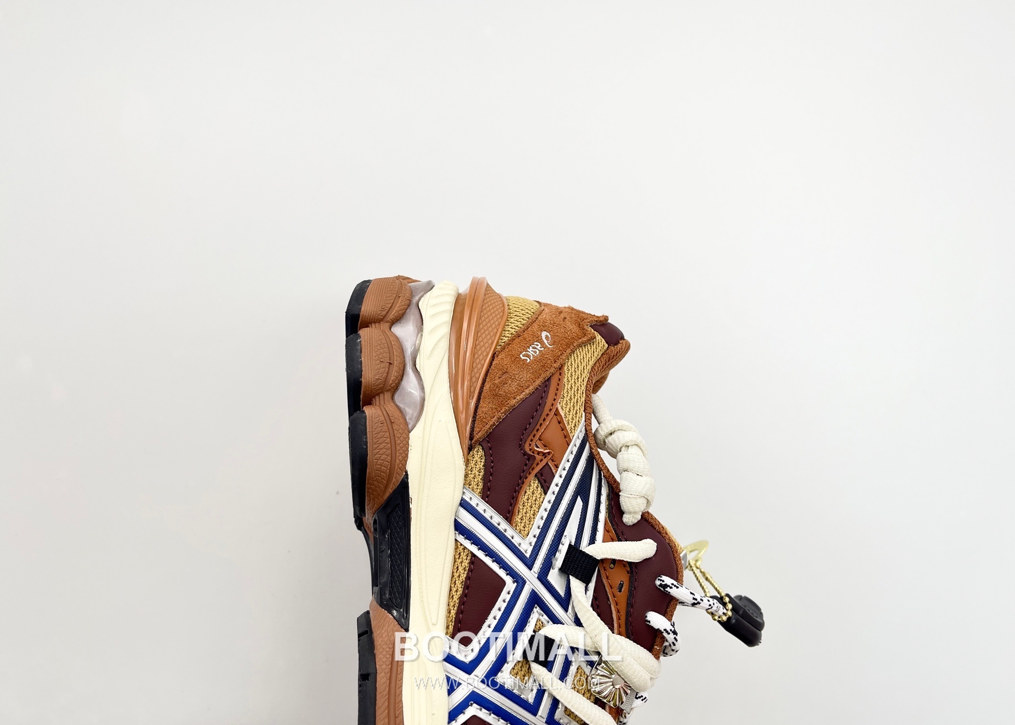 TOGA x ASICS Gel-Cumulus 16 Mesh Black Sneakers 토가 x 아식스 젤 큐뮬러스 16 메쉬 블랙 스니커즈 9