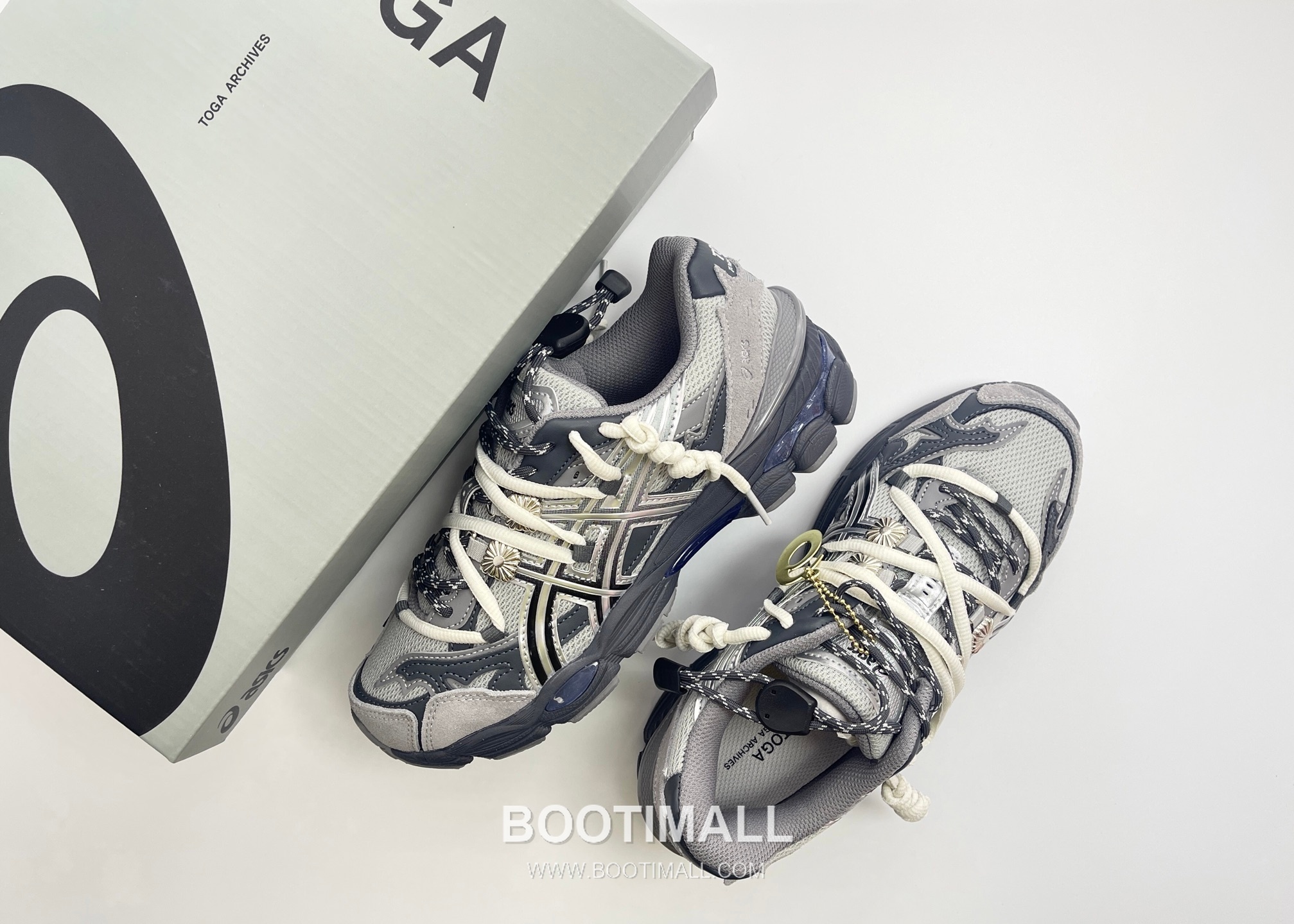 TOGA x ASICS Gel-Cumulus 16 Mesh Black Sneakers 토가 x 아식스 젤 큐뮬러스 16 메쉬 블랙 스니커즈 2