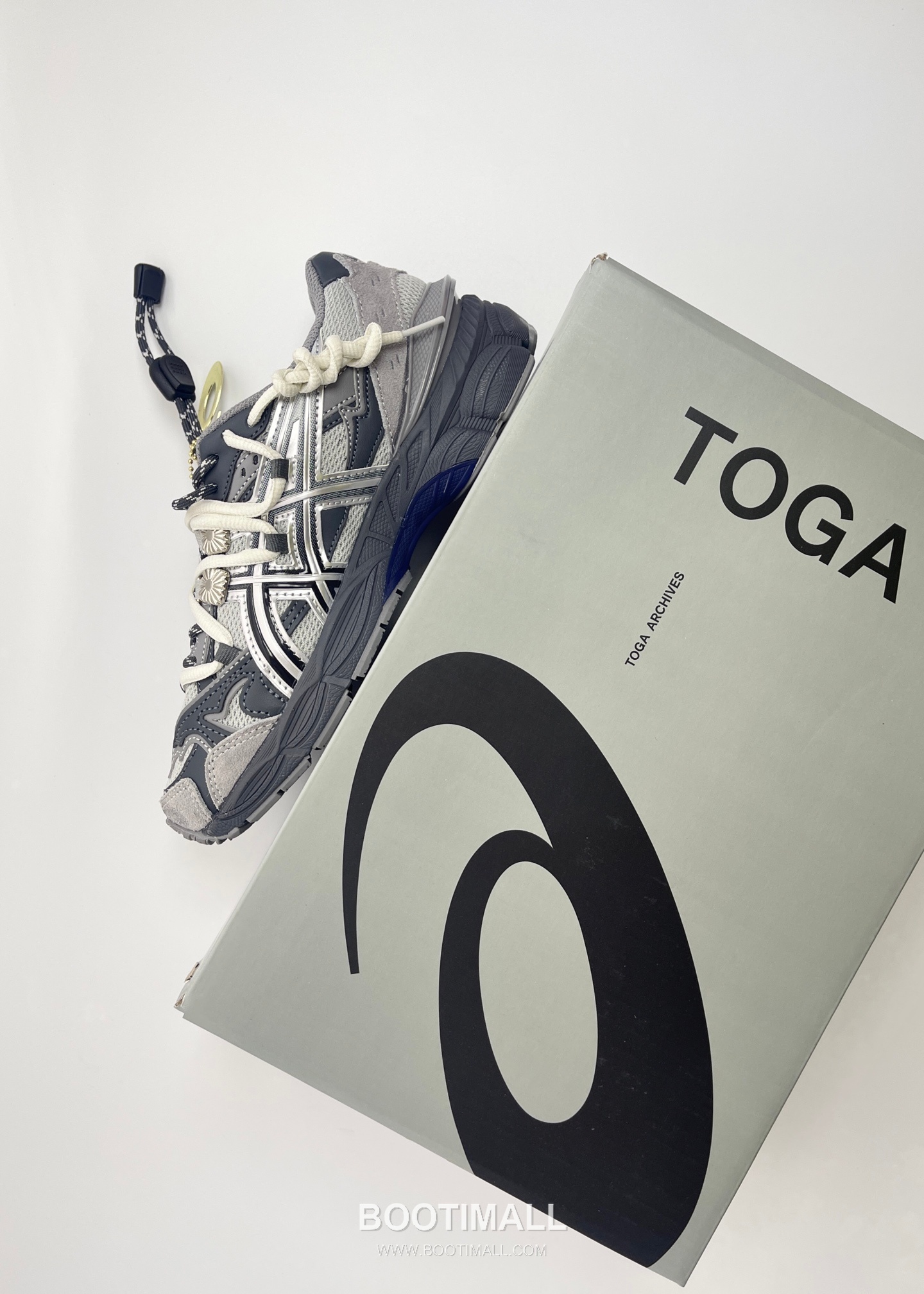 TOGA x ASICS Gel-Cumulus 16 Mesh Black Sneakers 토가 x 아식스 젤 큐뮬러스 16 메쉬 블랙 스니커즈 3