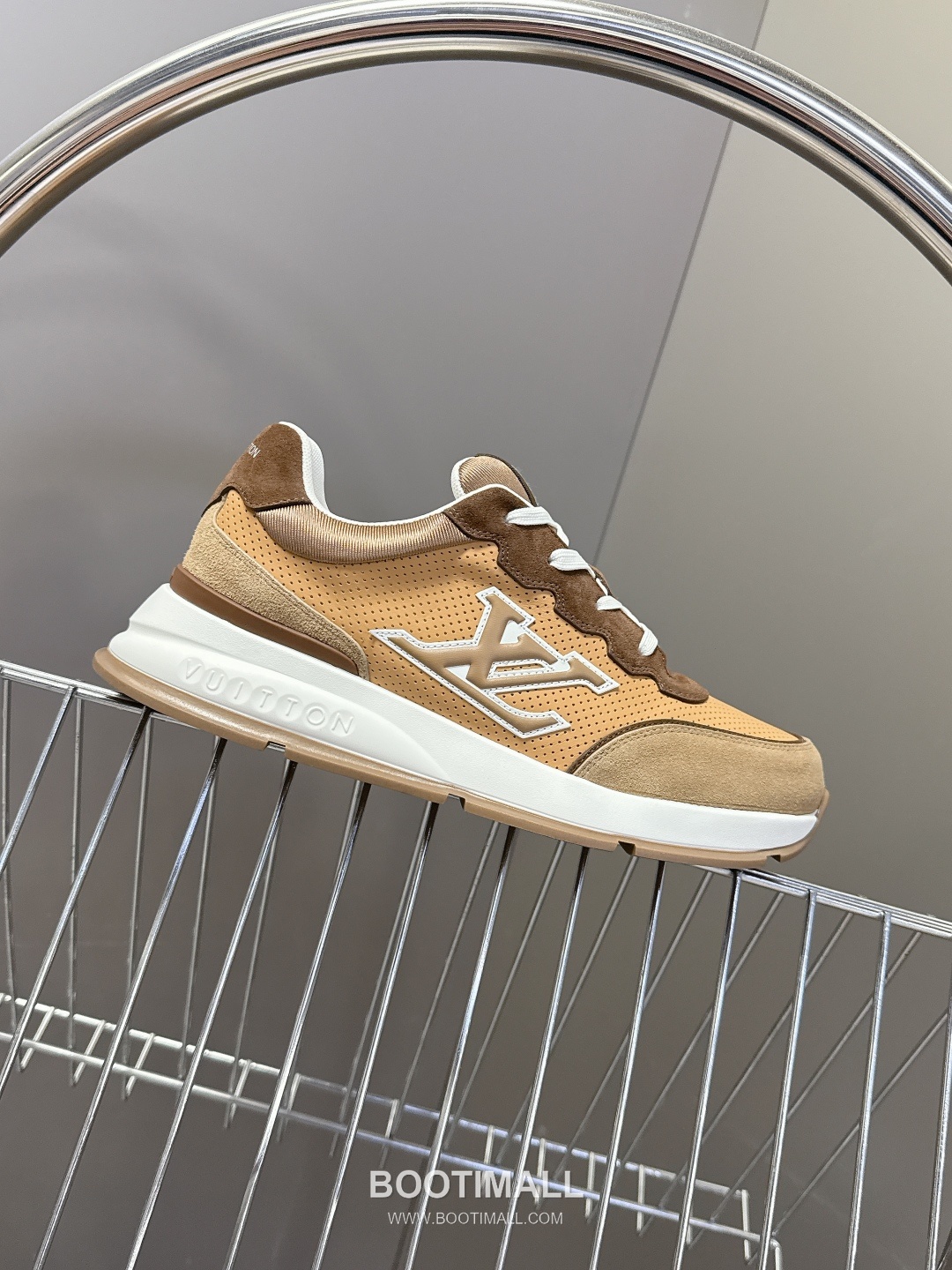 Louis Vuitton Retro Platform Sneaker Calfskin Mesh Sneakers 루이비통 레트로 플랫폼 스니커즈 송아지가죽 메쉬 5