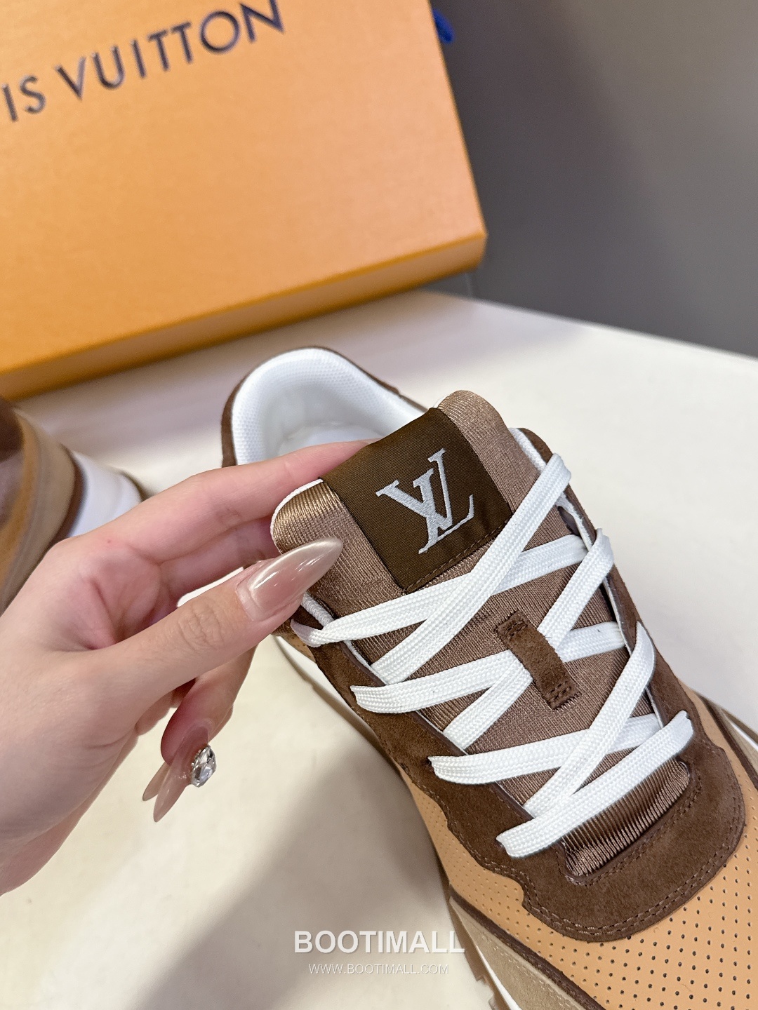 Louis Vuitton Retro Platform Sneaker Calfskin Mesh Sneakers 루이비통 레트로 플랫폼 스니커즈 송아지가죽 메쉬 8