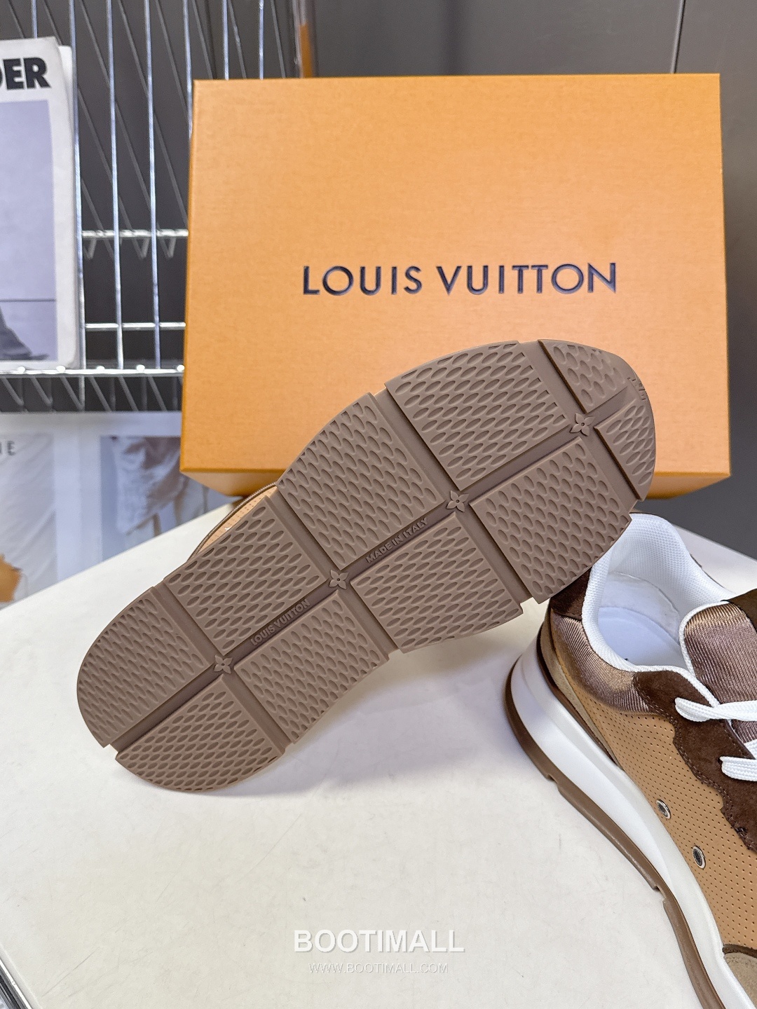 Louis Vuitton Retro Platform Sneaker Calfskin Mesh Sneakers 루이비통 레트로 플랫폼 스니커즈 송아지가죽 메쉬 9