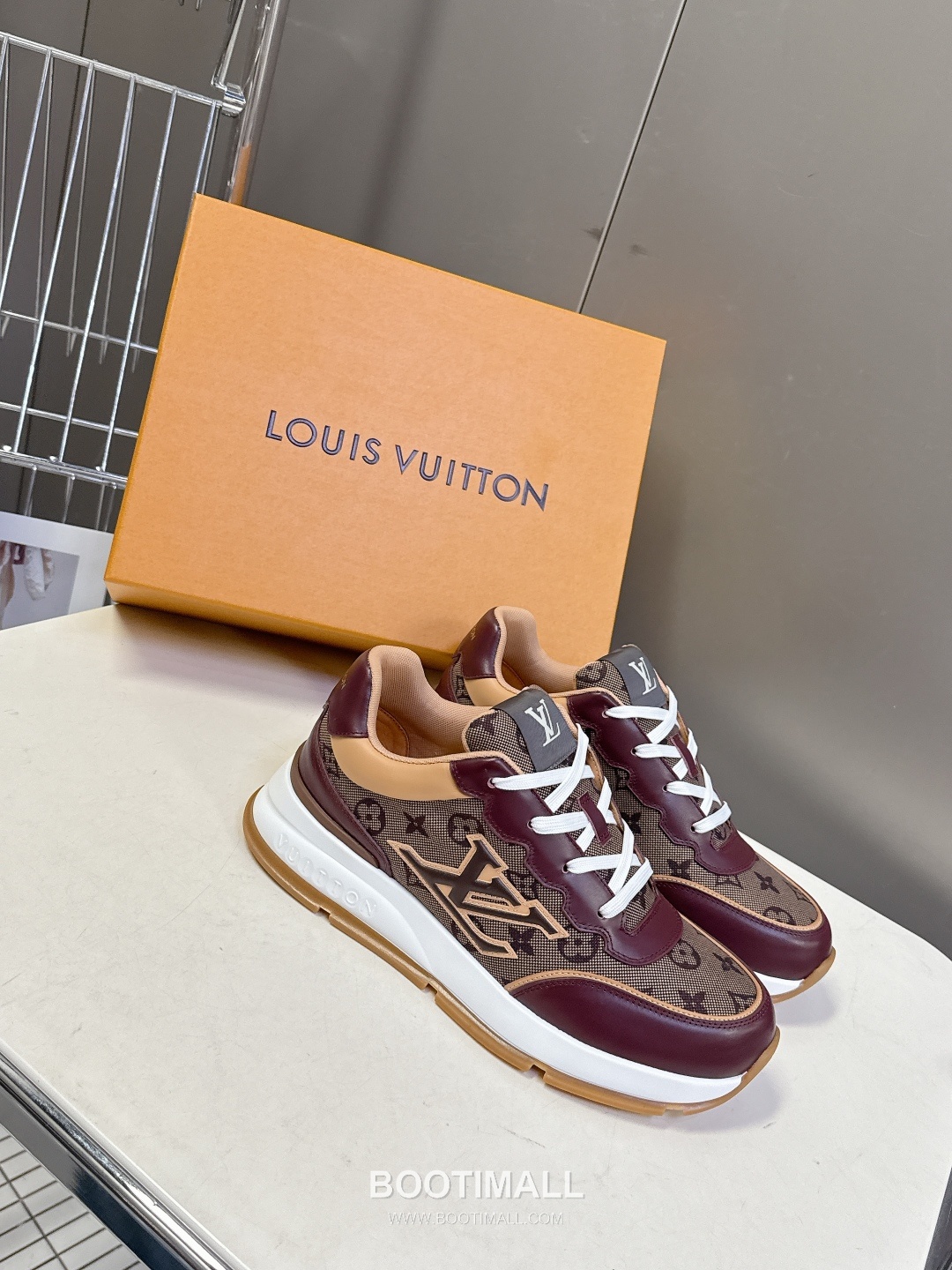 Louis Vuitton Retro Platform Sneaker Calfskin Mesh Sneakers 루이비통 레트로 플랫폼 스니커즈 송아지가죽 메쉬 2
