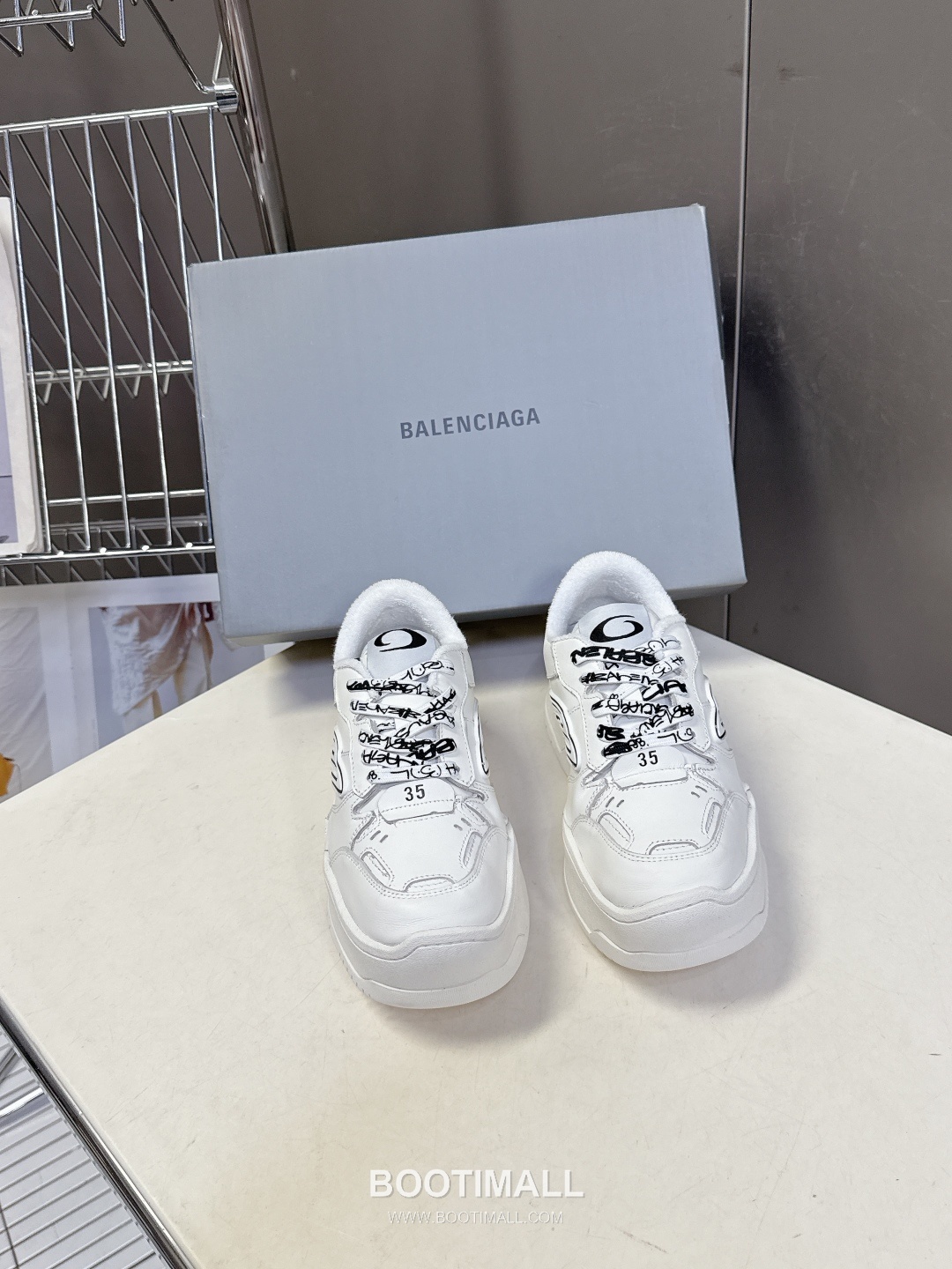 Balenciaga Hamptons Sneakers Leather Black 발렌시아가 햄프턴스 스니커즈 소가죽 블랙 1