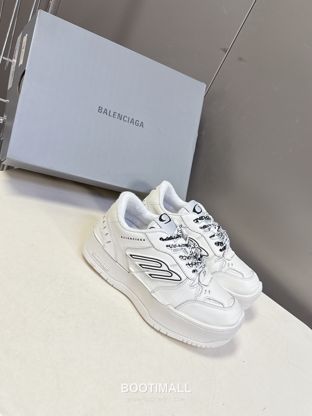 Balenciaga Hamptons Sneakers Leather Black 발렌시아가 햄프턴스 스니커즈 소가죽 블랙 2