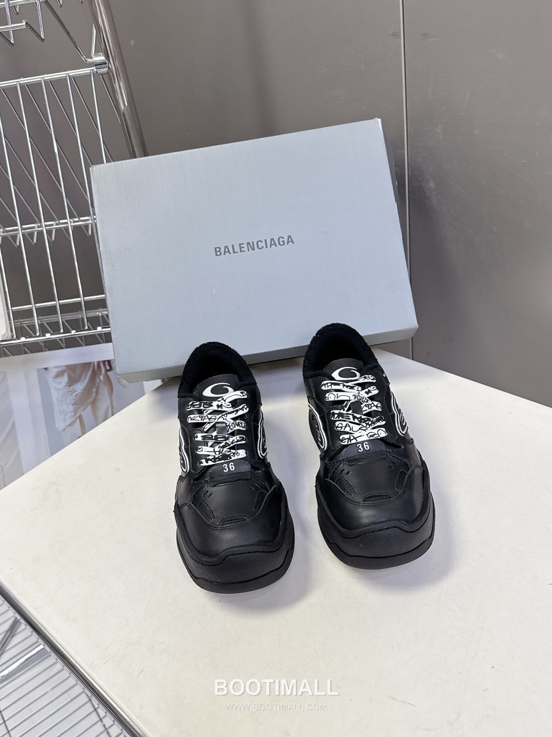 Balenciaga Hamptons Sneakers Leather Black 발렌시아가 햄프턴스 스니커즈 소가죽 블랙 1