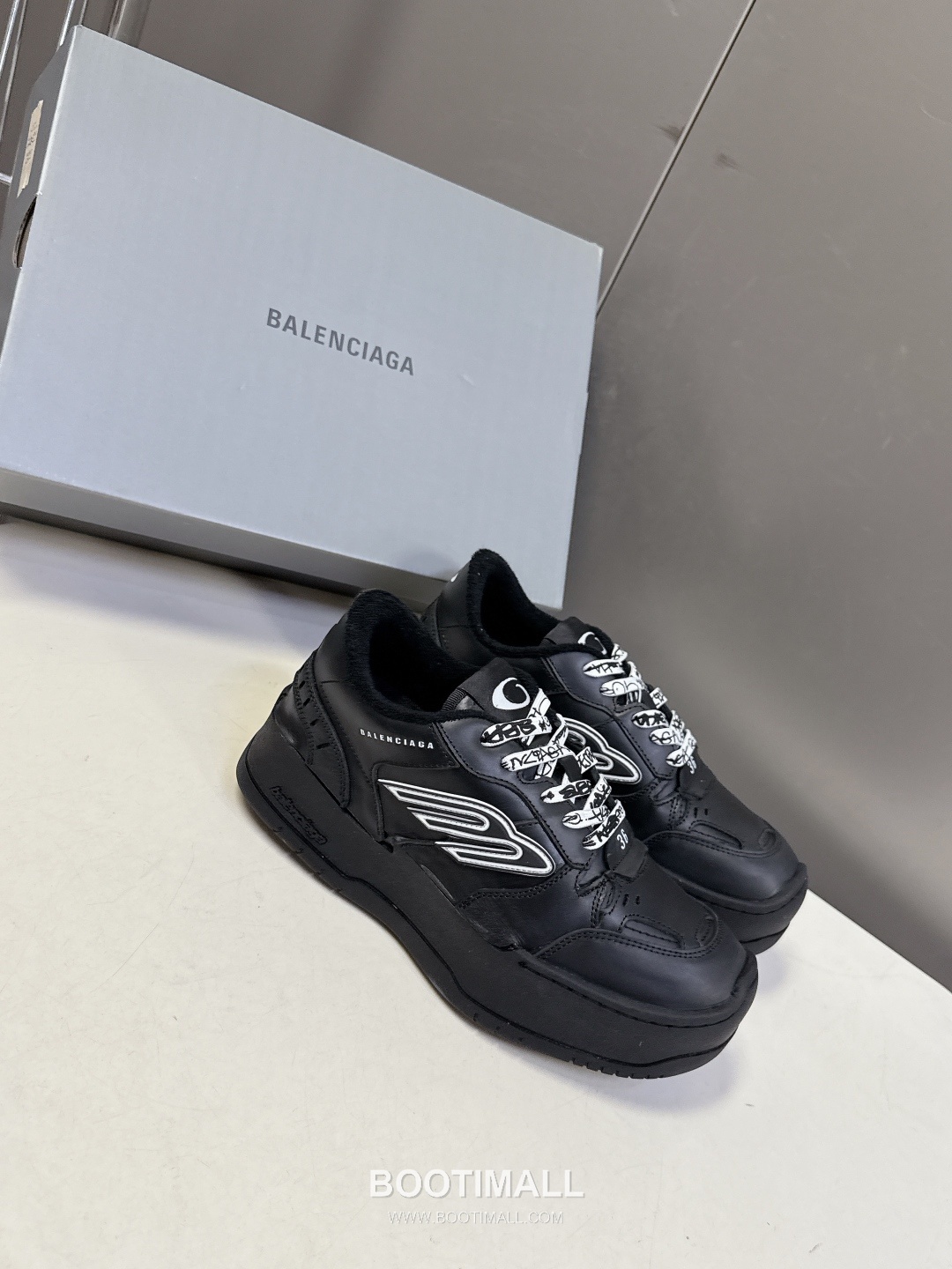 Balenciaga Hamptons Sneakers Leather Black 발렌시아가 햄프턴스 스니커즈 소가죽 블랙 2