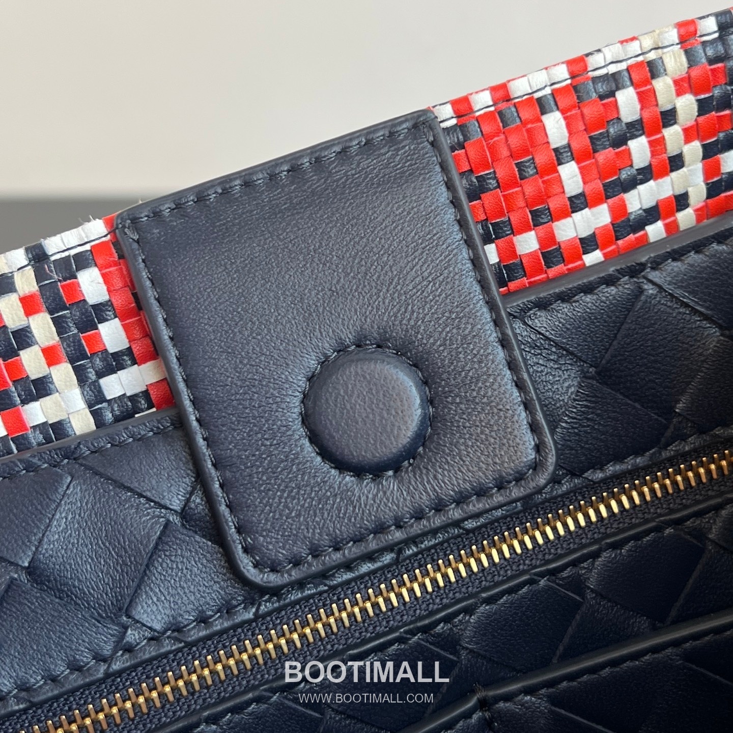 Bottega Veneta Andiamo Tote Terry Denim, Intrecciato Leather Blue Tote Bag 보테가 베네타 안디아모 토트 테리 데님, 인트레치아토 가죽 블루 토트백 35cm 13