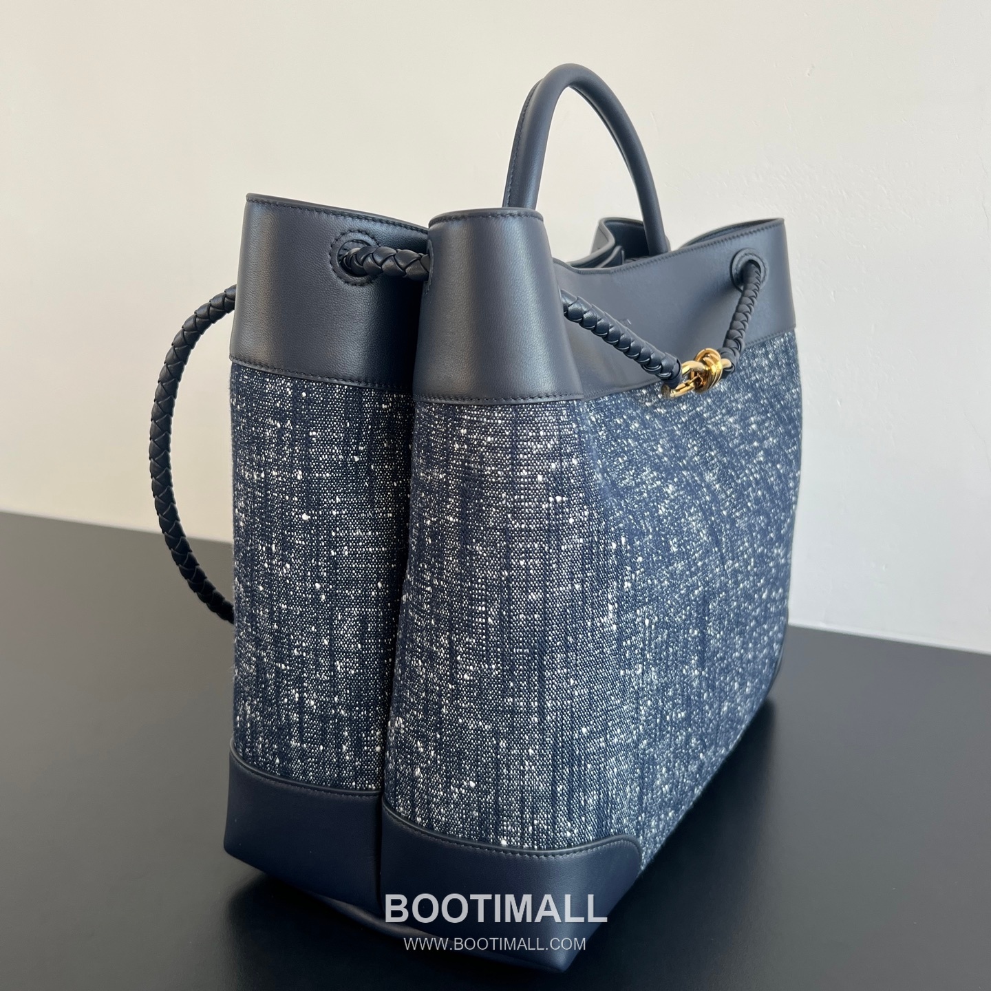 Bottega Veneta Andiamo Tote Terry Denim Blue Tote Bag 보테가 베네타 안디아모 토트 테리 데님 블루 토트백 42cm 5