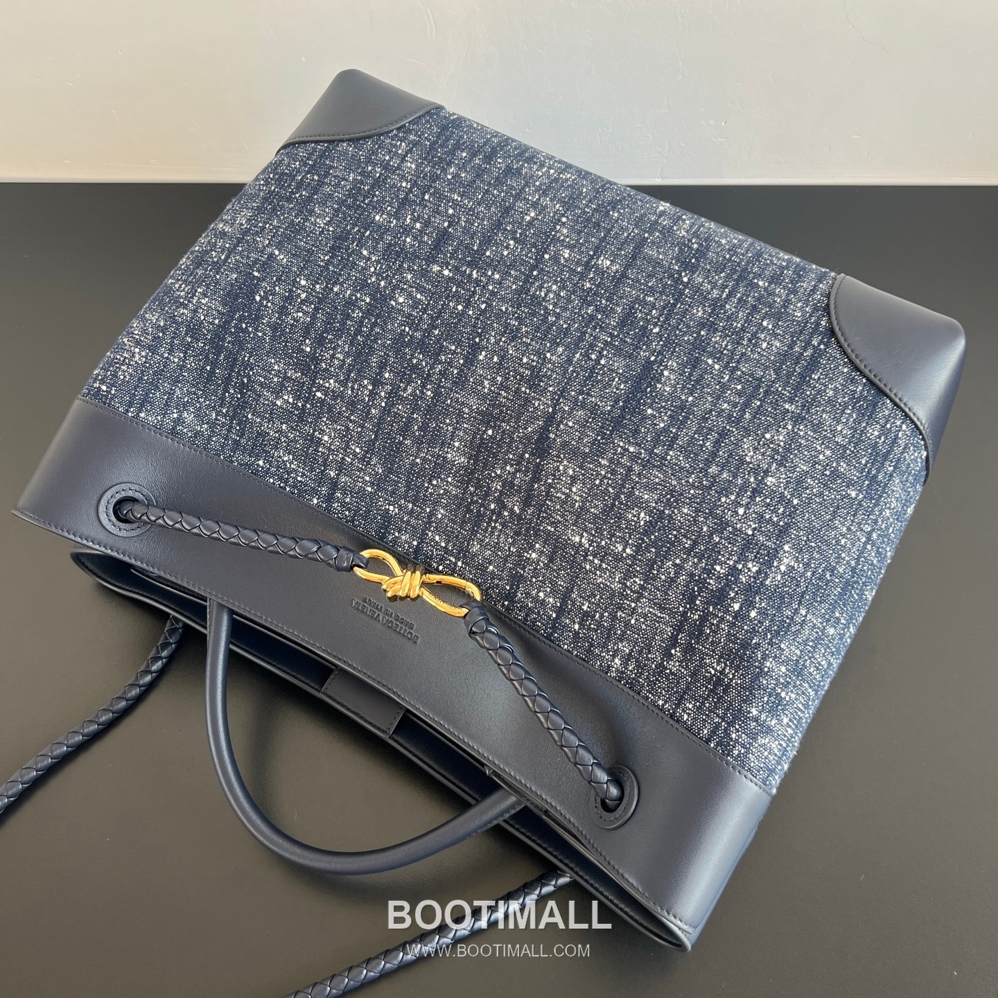 Bottega Veneta Andiamo Tote Terry Denim Blue Tote Bag 보테가 베네타 안디아모 토트 테리 데님 블루 토트백 42cm 8