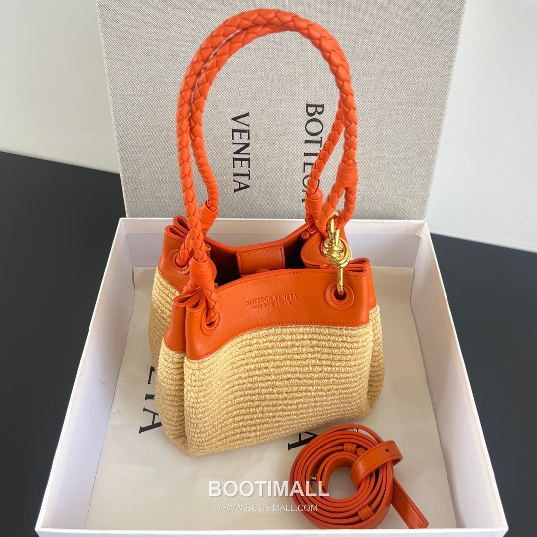 Bottega Veneta Parachute Bag Leather, Nylon Raffia Orange Shoulder Bag 보테가 베네타 파라슈트 백 가죽, 나일론 라피아 오렌지 숄더백 21cm 4
