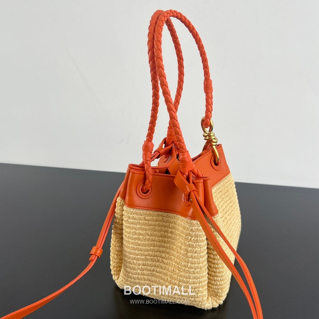 Bottega Veneta Parachute Bag Leather, Nylon Raffia Orange Shoulder Bag 보테가 베네타 파라슈트 백 가죽, 나일론 라피아 오렌지 숄더백 21cm 6