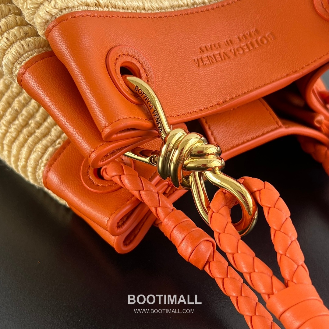 Bottega Veneta Parachute Bag Leather, Nylon Raffia Orange Shoulder Bag 보테가 베네타 파라슈트 백 가죽, 나일론 라피아 오렌지 숄더백 21cm 10