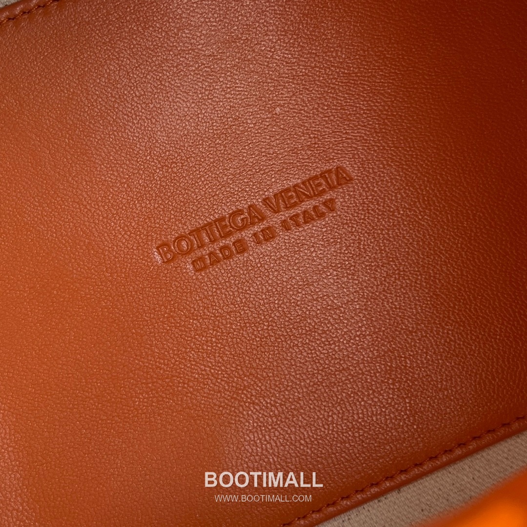 Bottega Veneta Parachute Bag Leather, Nylon Raffia Orange Shoulder Bag 보테가 베네타 파라슈트 백 가죽, 나일론 라피아 오렌지 숄더백 21cm 13