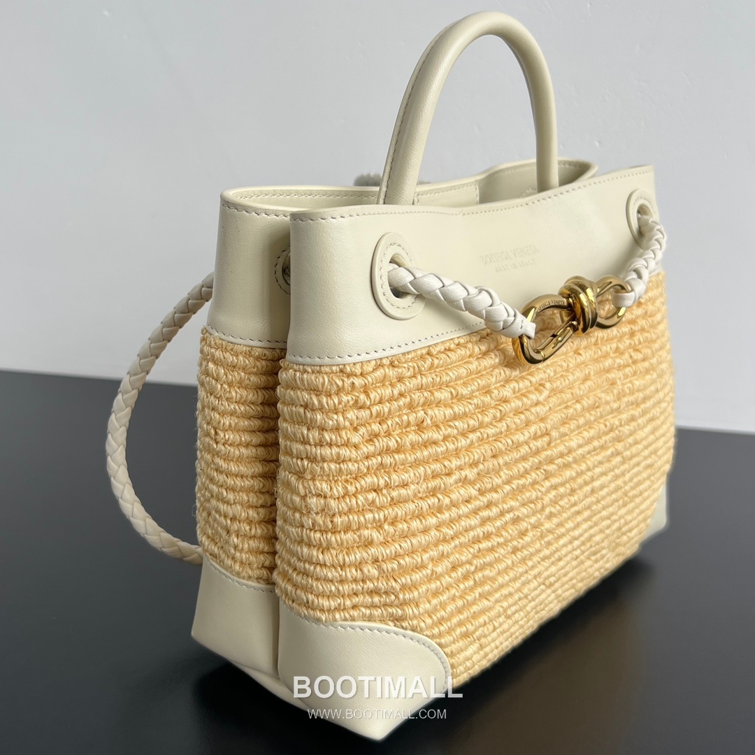 Bottega Veneta Andiamo Bag Nylon Raffia, Lambskin Beige Top Handle Bag 보테가 베네타 안디아모 백 나일론 라피아, 양가죽 베이지 탑핸들백 25×20×10cm 6