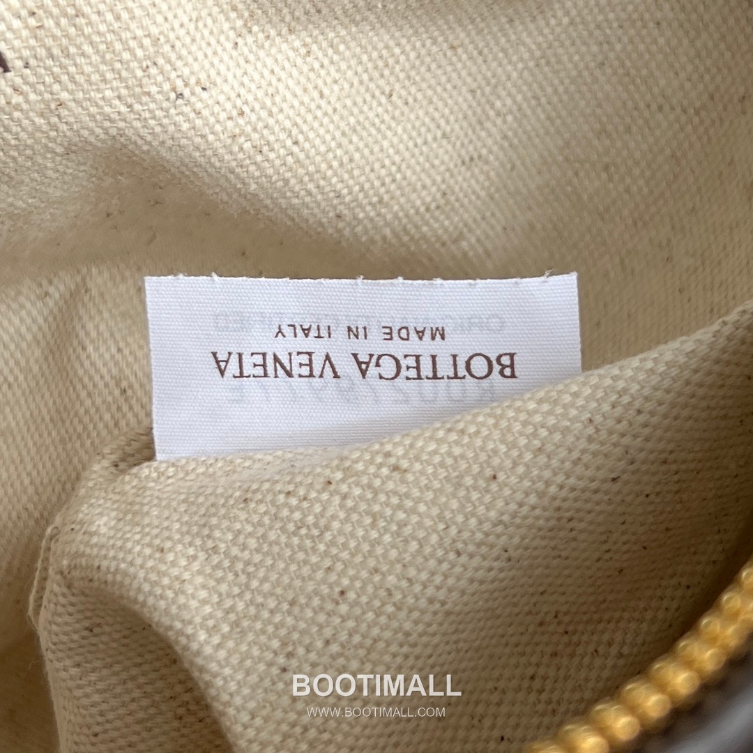 Bottega Veneta Wallace Straw Tote Raffia, Calfskin, Canvas Natural Tote Bag 보테가 베네타 월리스 라피아 토트백 라피아, 송아지가죽, 캔버스 내추럴 20x13x9.5cm 13