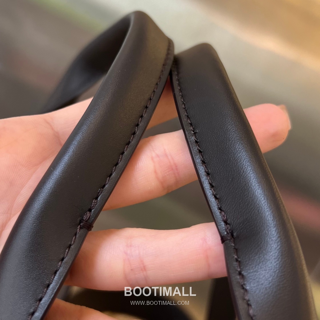 Bottega Veneta Raffia Woven Tote Raffia, Calfskin Beige Tote Bag 보테가 베네타 라피아 위빙 토트 라피아, 카프스킨 베이지 토트백 44cm 18