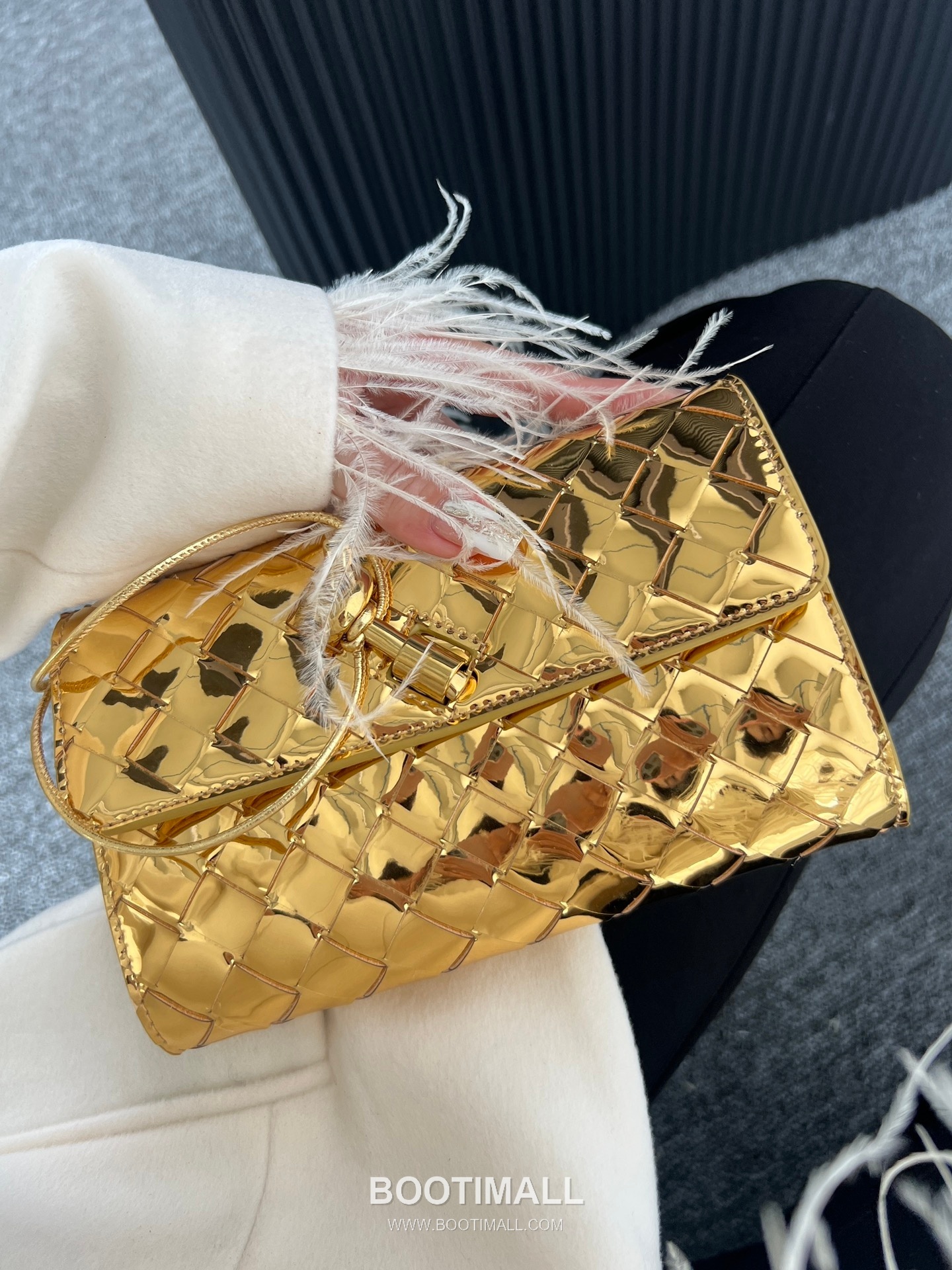 Bottega Veneta Andiamo Flap Wallet Intrecciato Leather Gold Long Wallet 보테가 베네타 안디아모 플랩 장지갑 인트레치아토 레더 골드 19cm 2