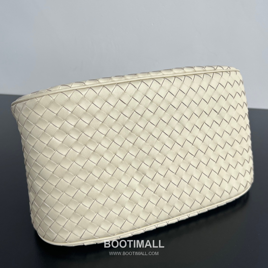 Bottega Veneta Basket Handbag Nappa Lambskin Top Handle Bag 보테가 베네타 바스켓 핸드백 나파 램스킨 탑핸들백 31cm 8